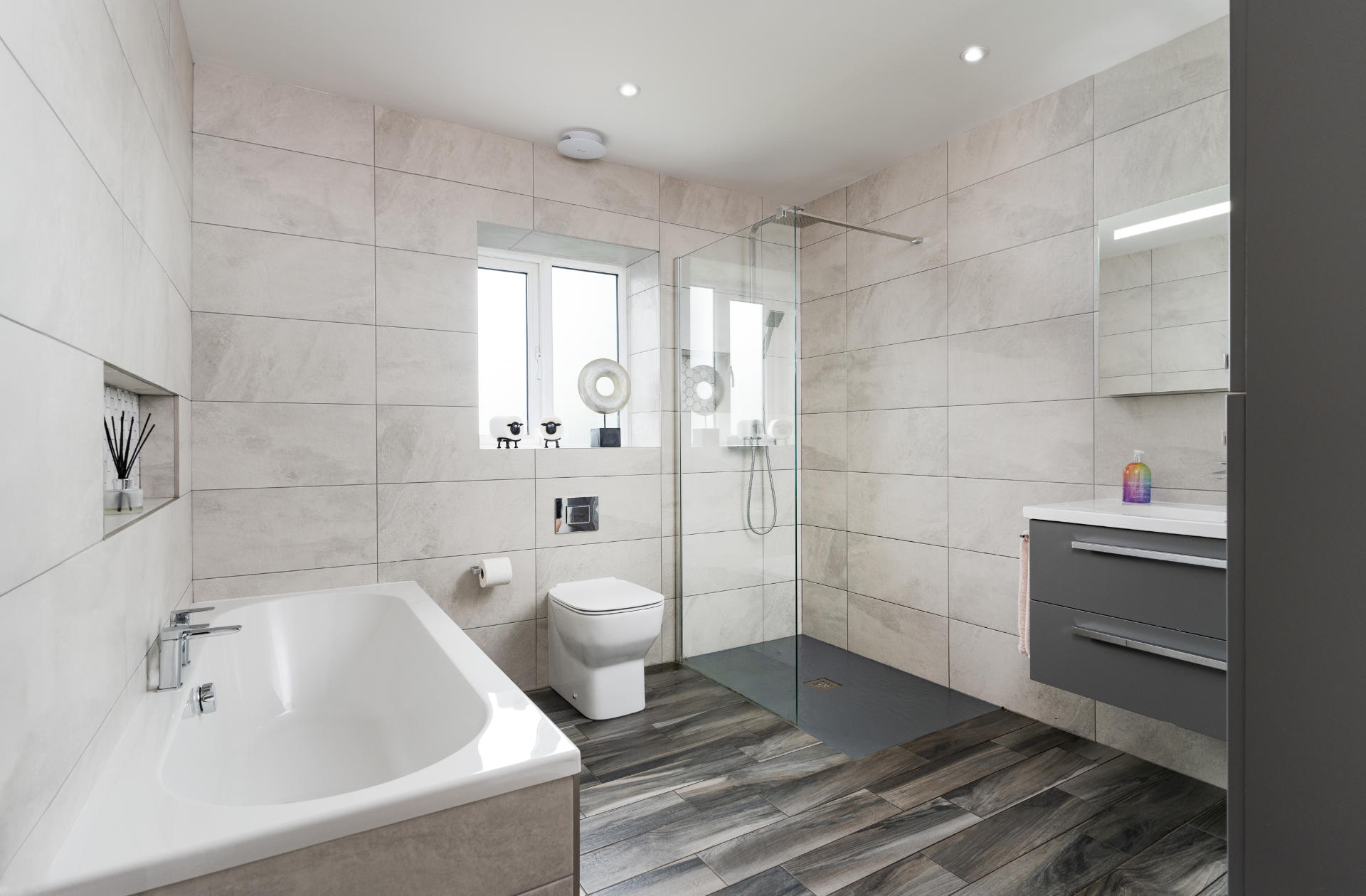 Ystradowen Bathroom