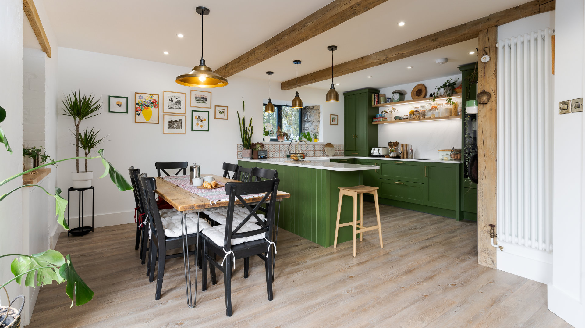 Country Kitchen Llantwit Major