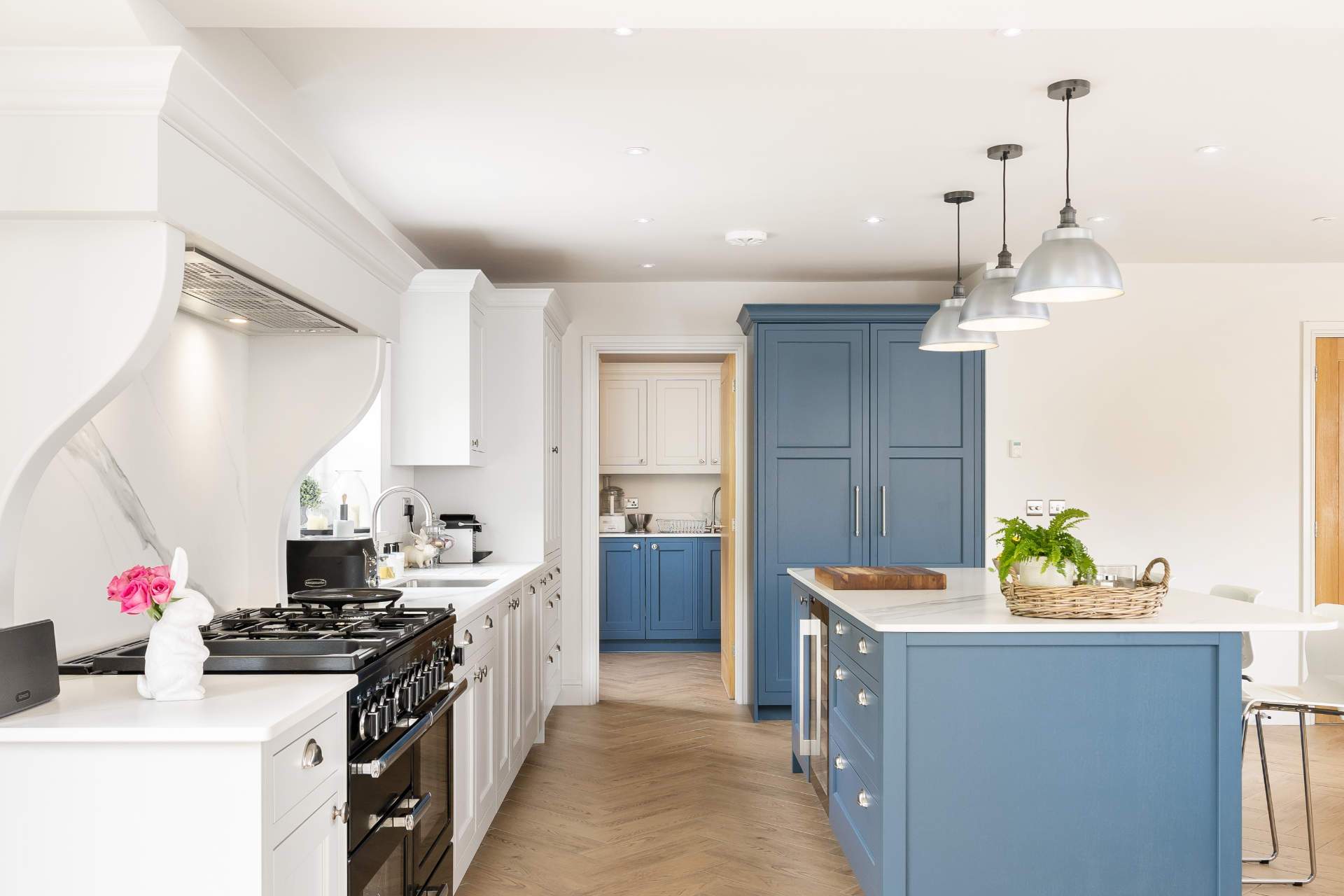 Adjoining utility room Dinas Powys