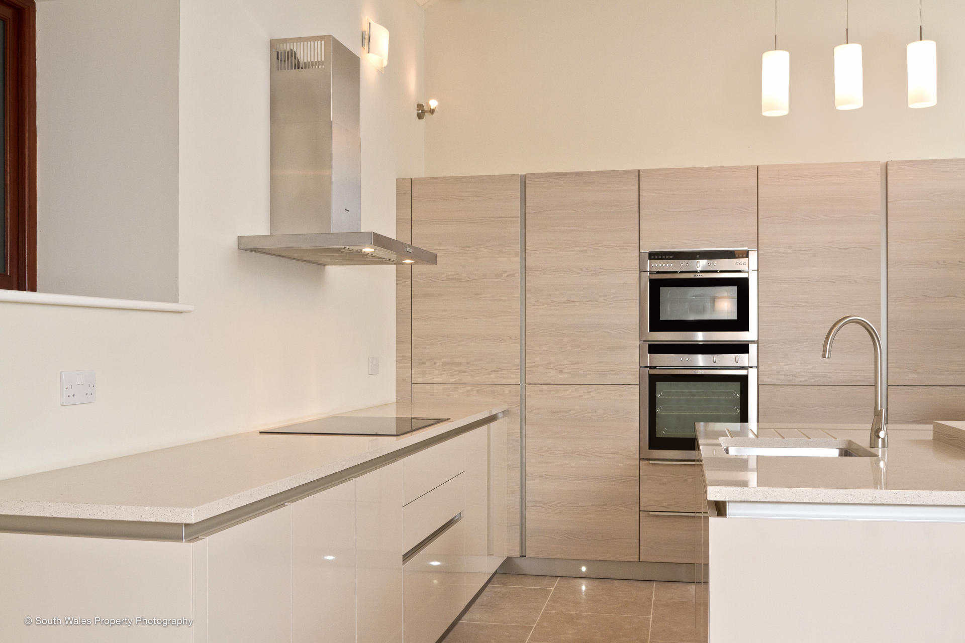 German kitchen in Llancarfan - image 02
