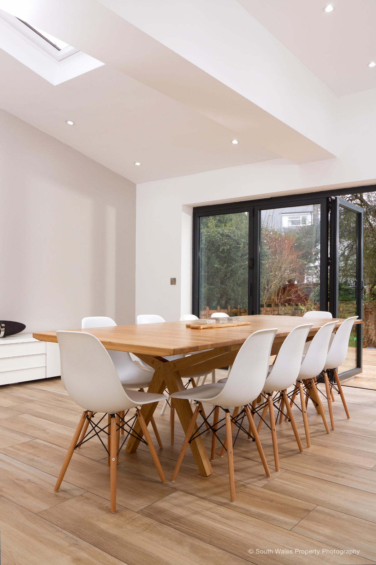 Open plan kitchen space in Cardiff - image 05
