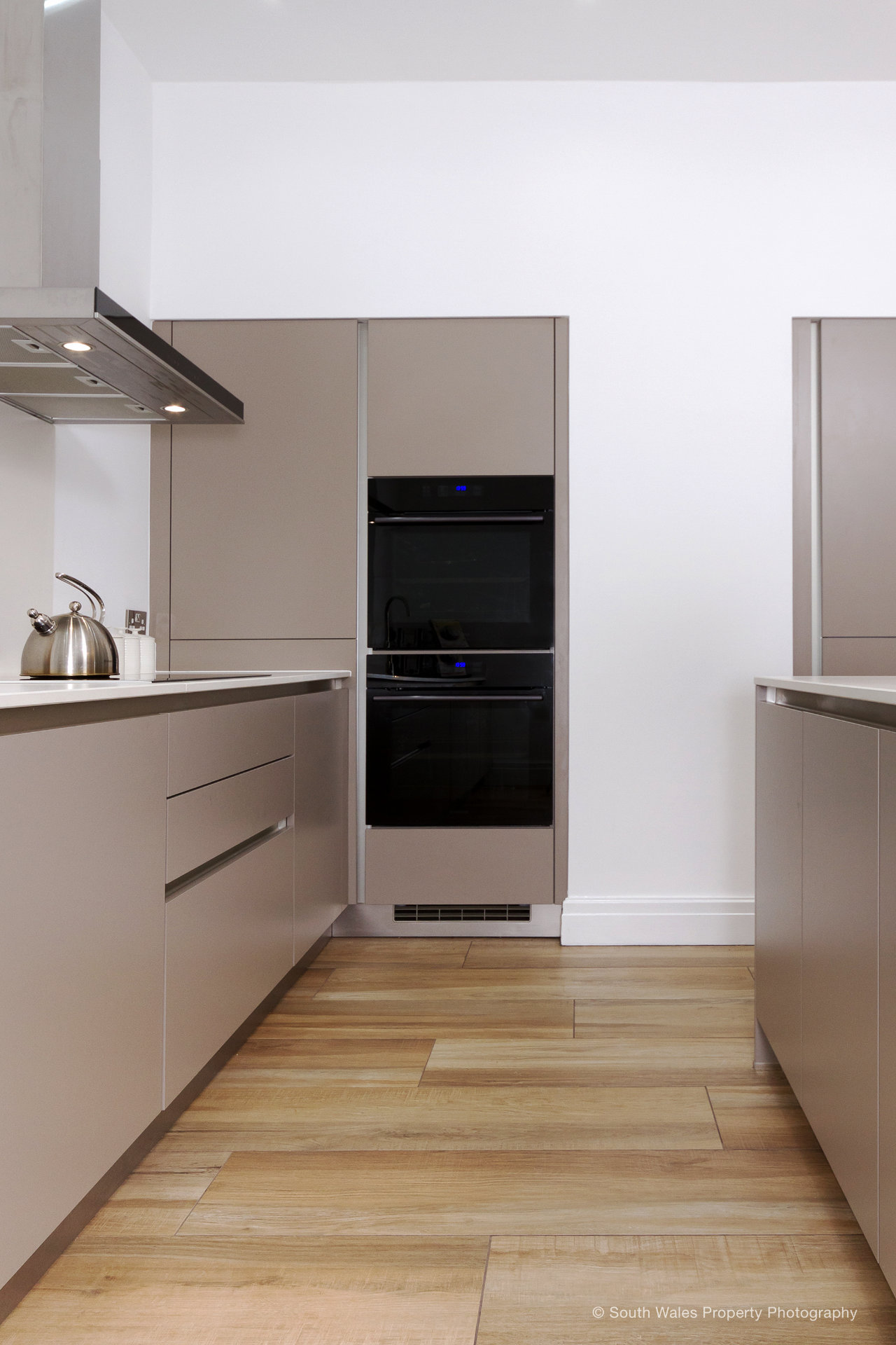 Open plan kitchen space in Cardiff - image 05