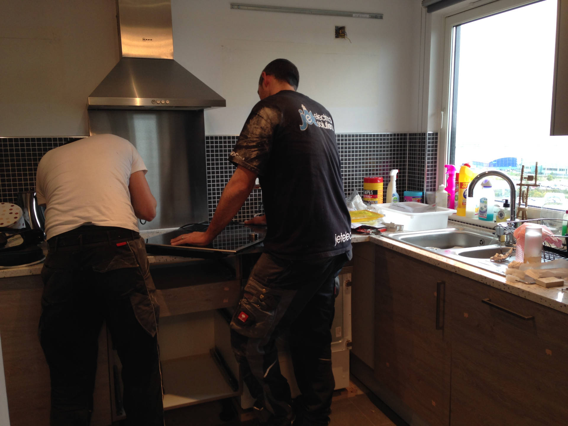 compact kitchen Cardiff - image 05