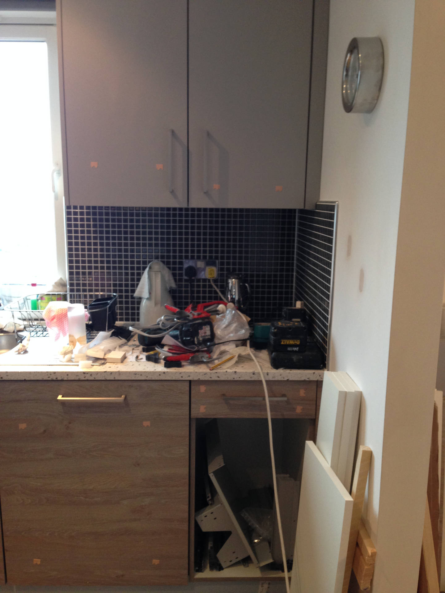 compact kitchen Cardiff - image 05