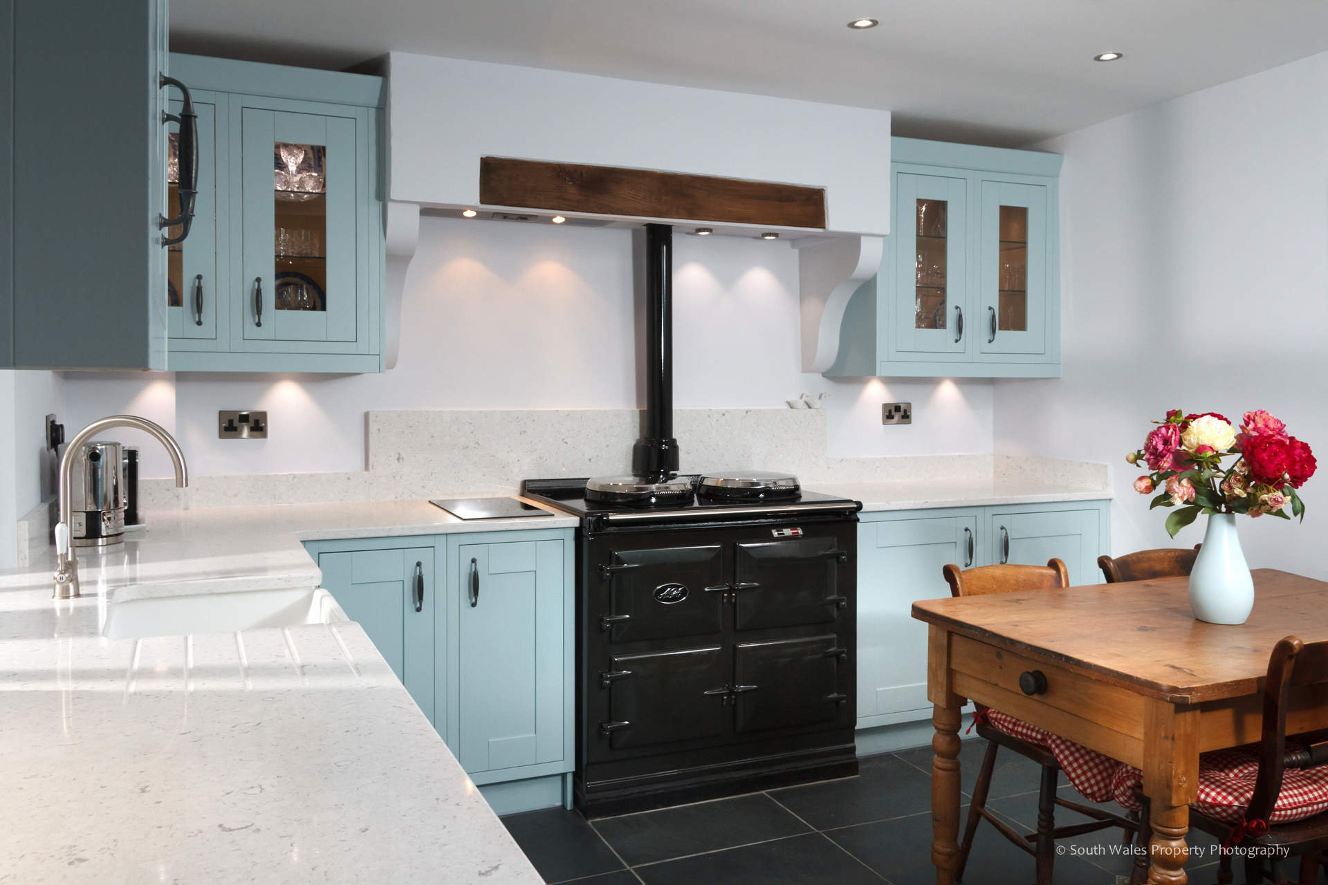 traditional kitchen in Llanblethian
