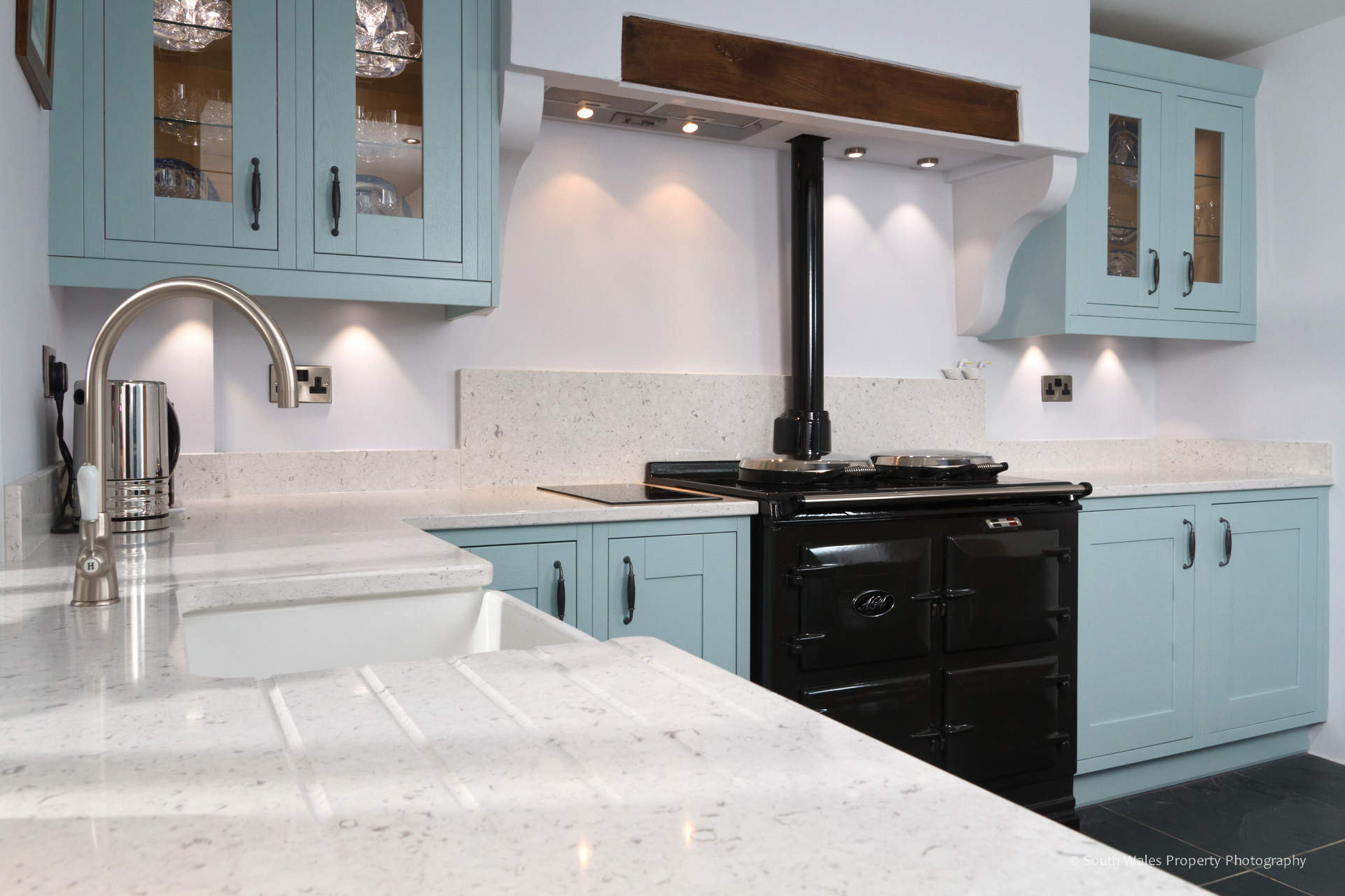 traditional kitchen in Llanblethian - image 03