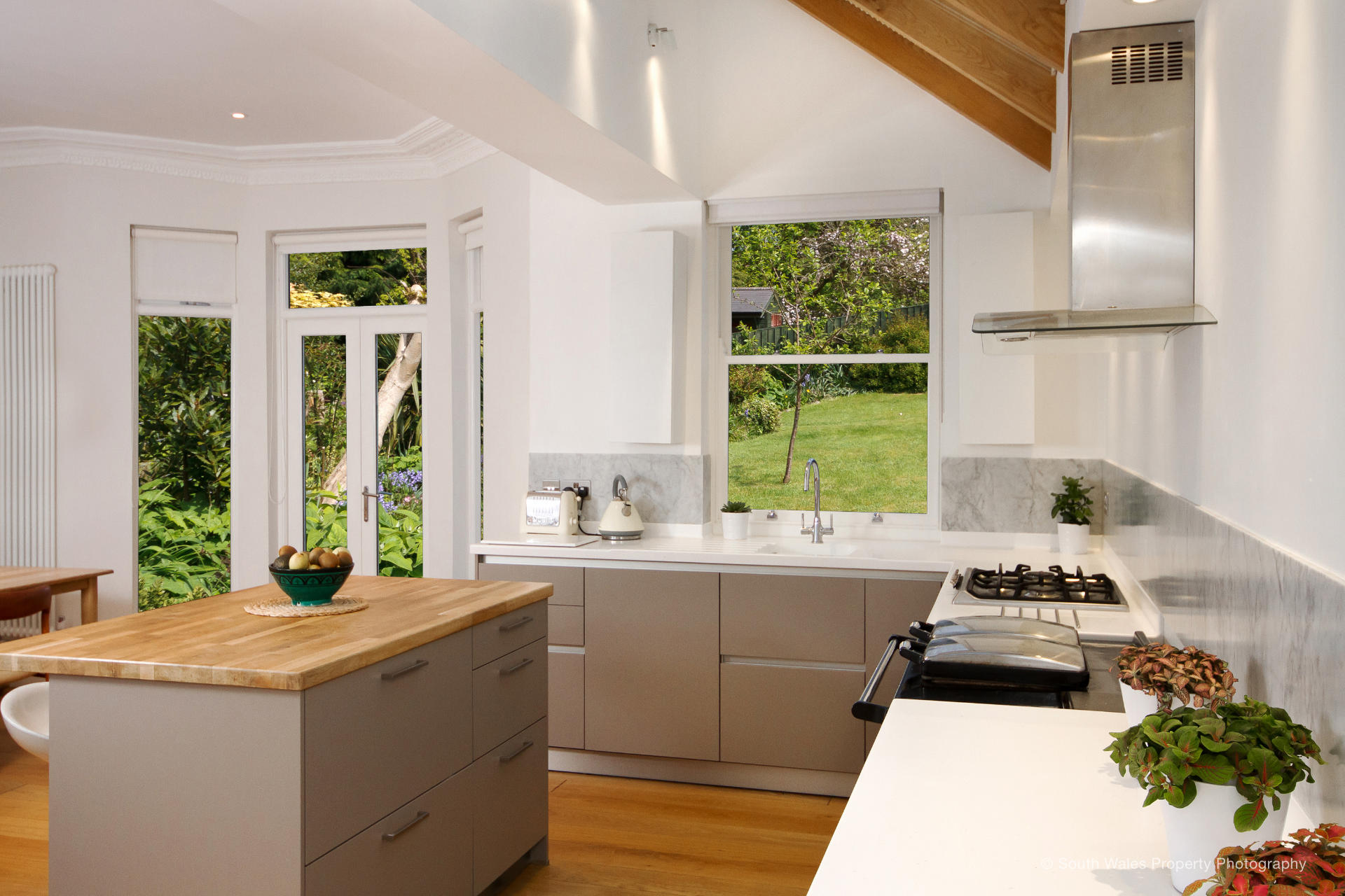 German kitchen in Cardiff side extension - image 04