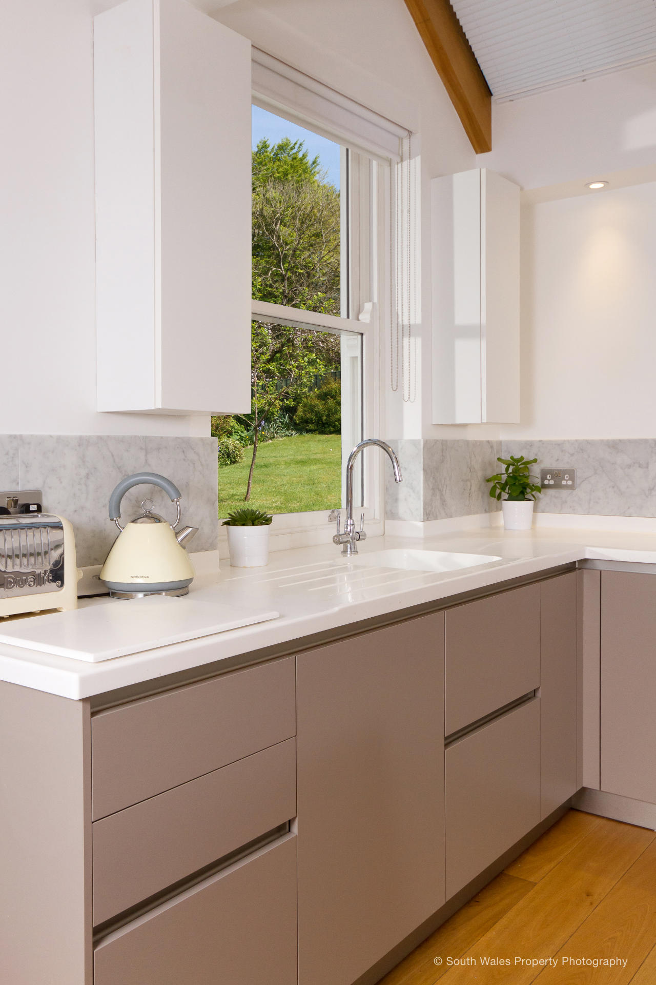 German kitchen in Cardiff side extension - image 05