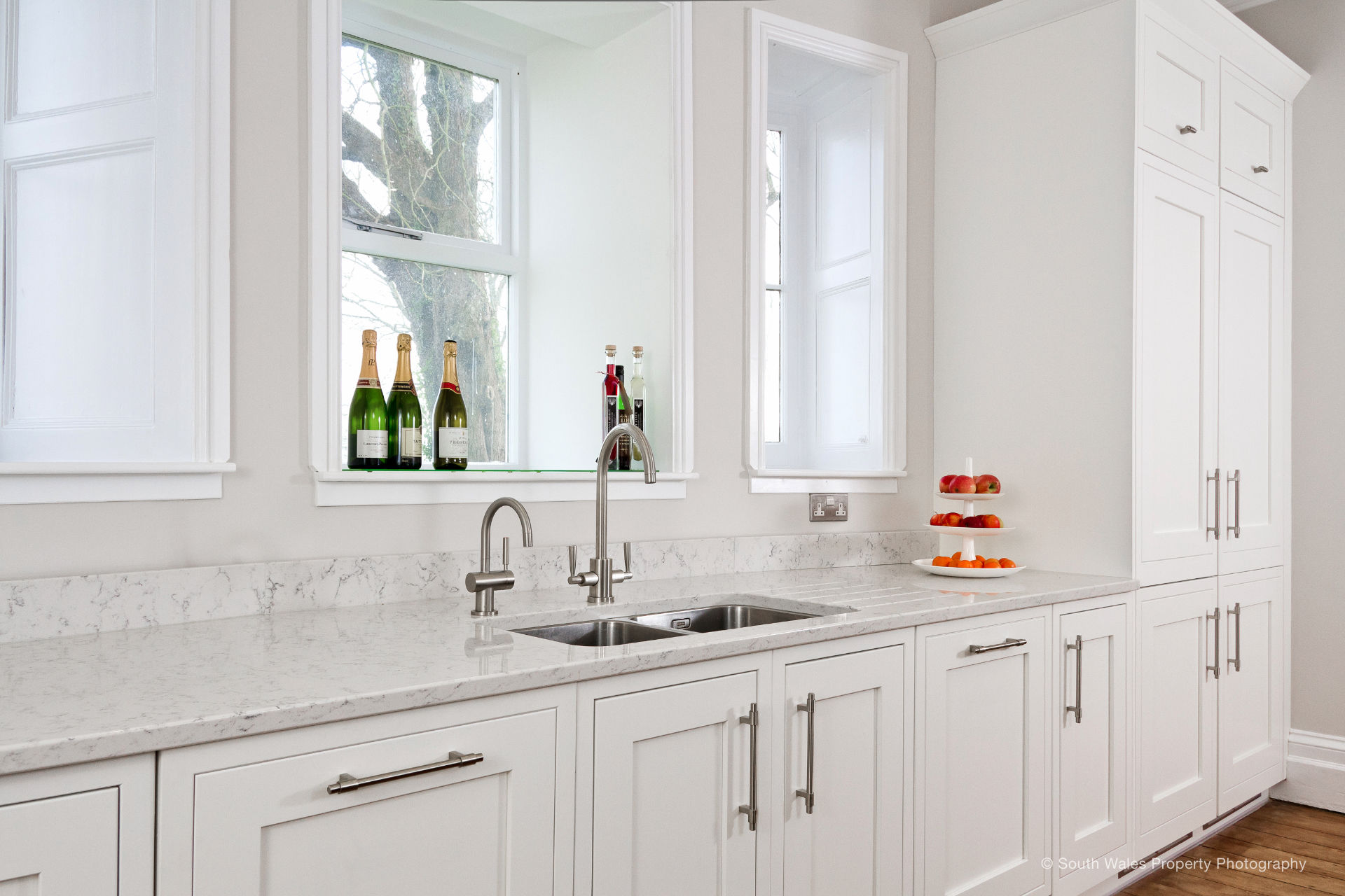 Traditional in-frame kitchen Cowbridge - image 04