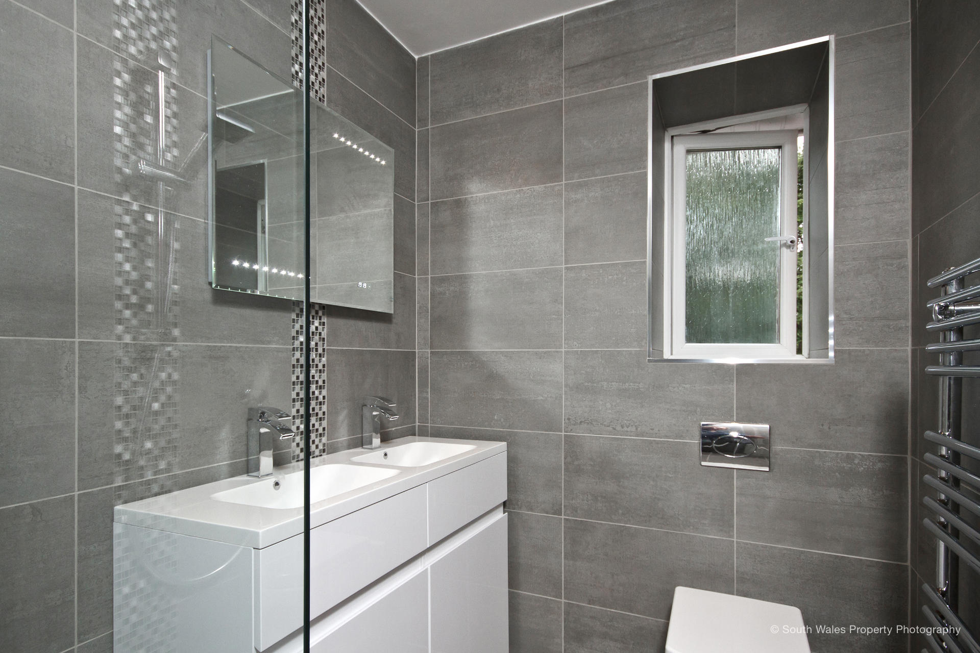 Luxury ensuite in grey and white
