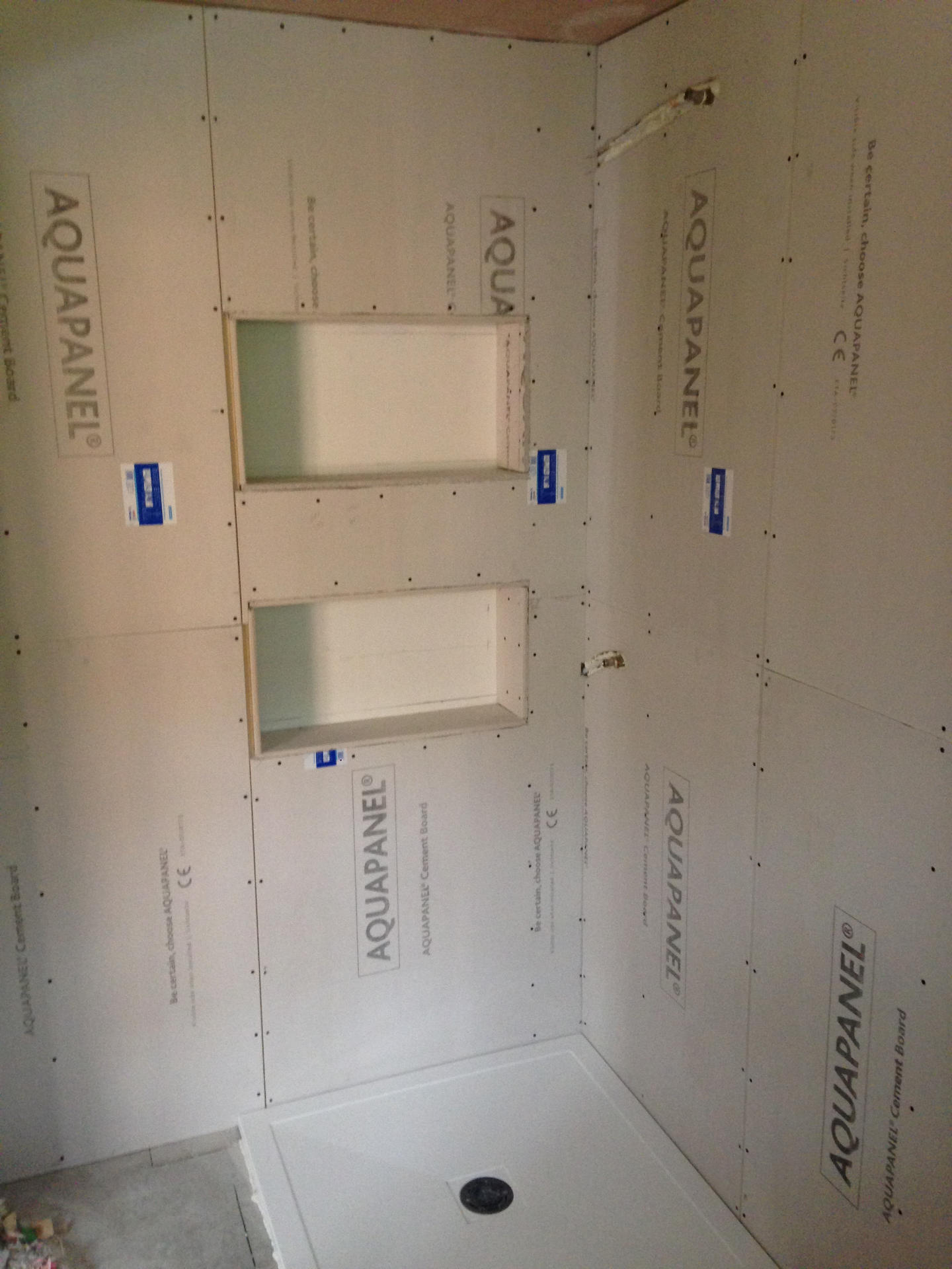 Luxury ensuite in grey and white - image 05
