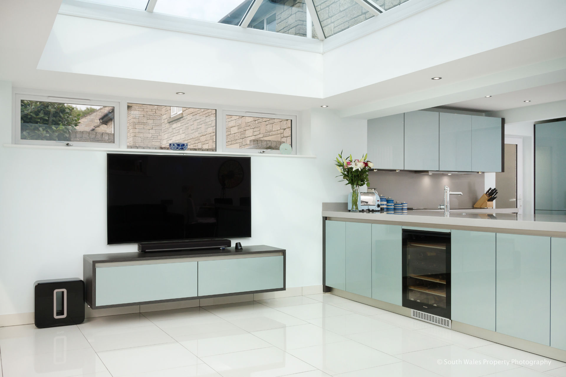 Orangery extension with a German kitchen - image 05