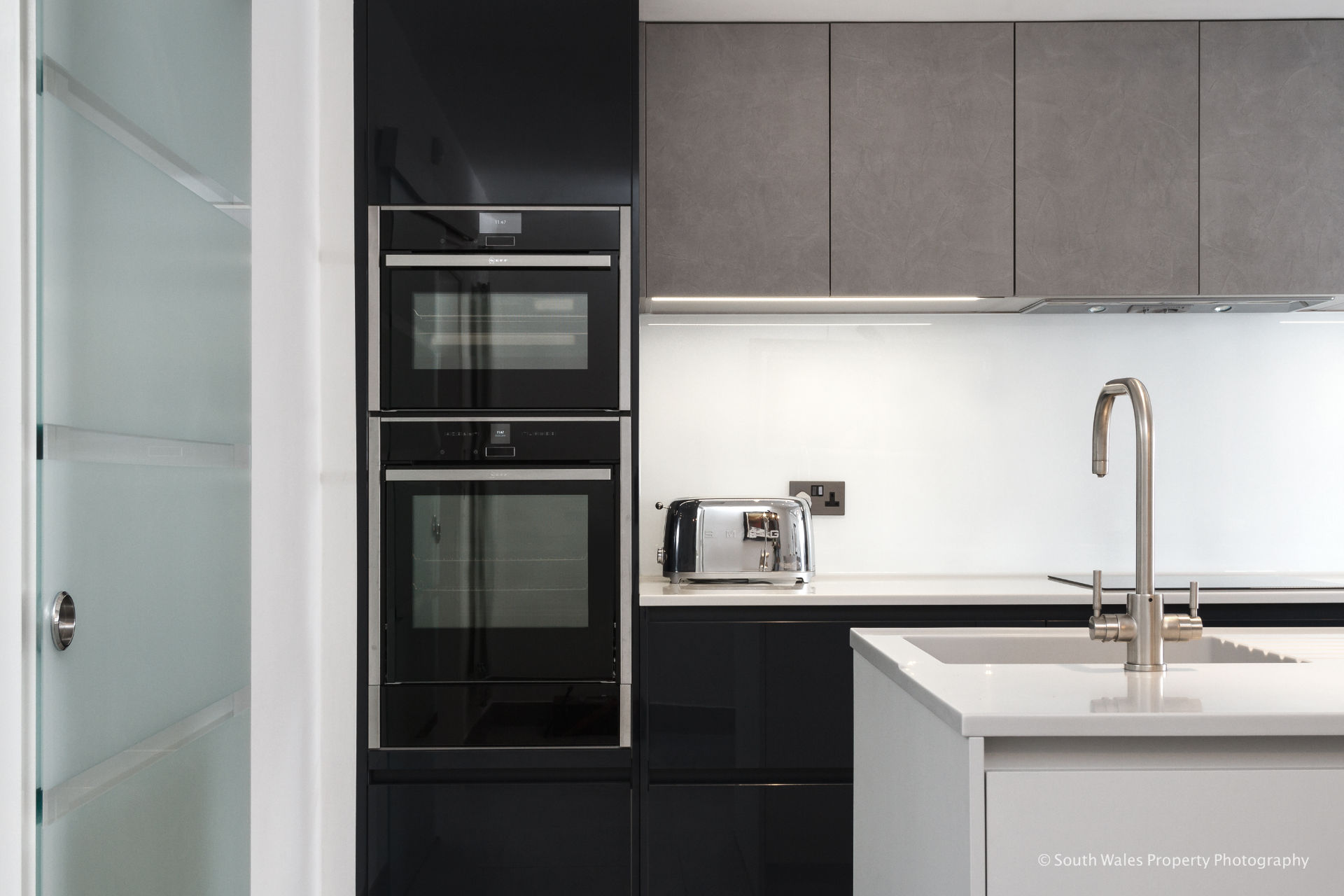German kitchen in Indigo Blue - image 04