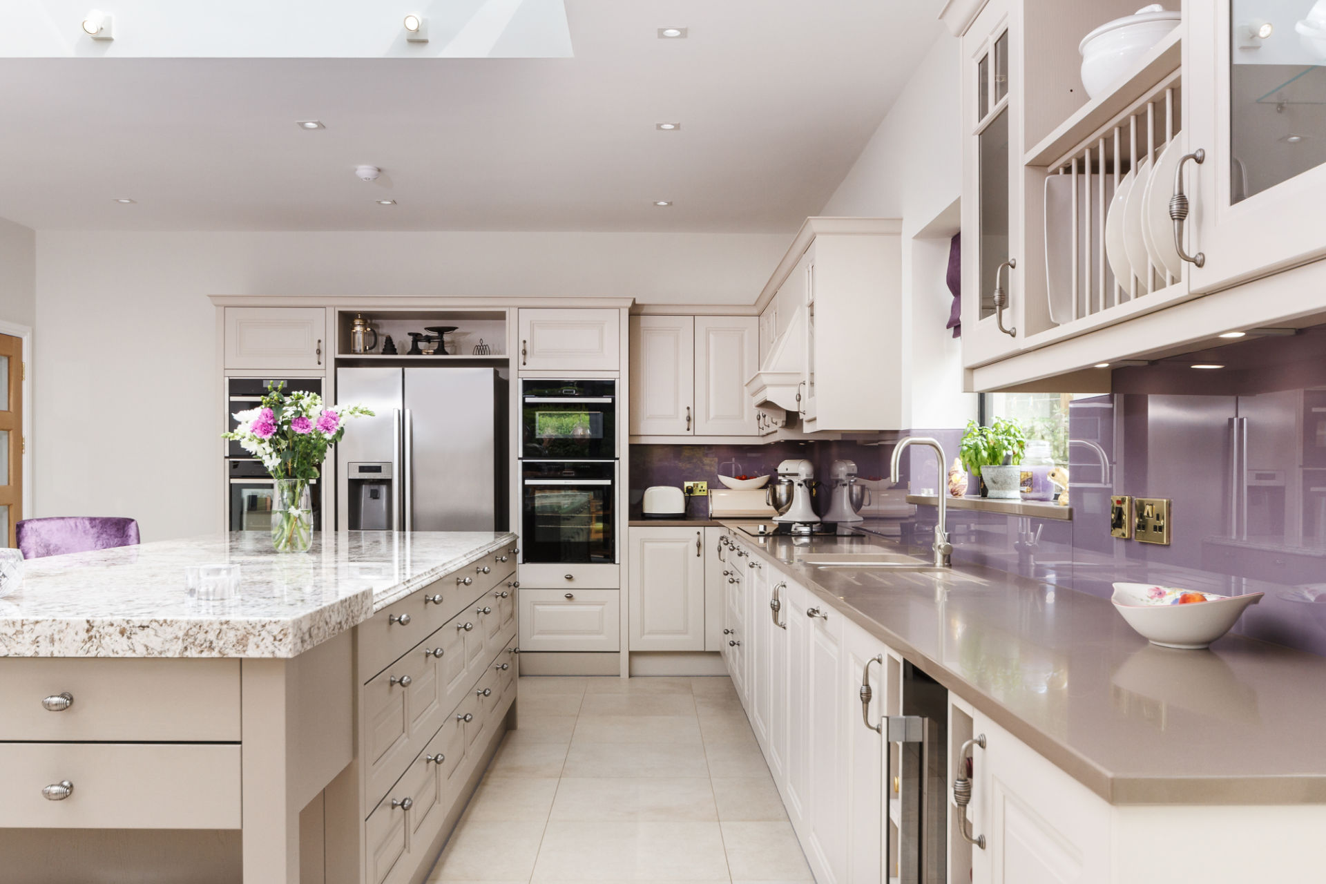 Traditional Kitchen in Penarth - image 04