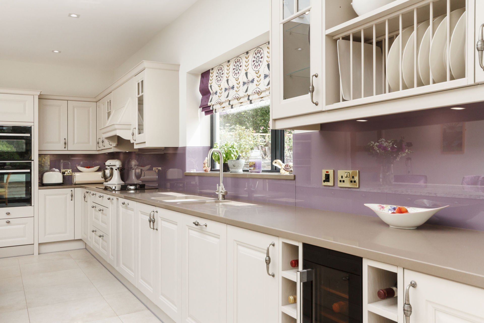 Traditional Kitchen in Penarth - image 05