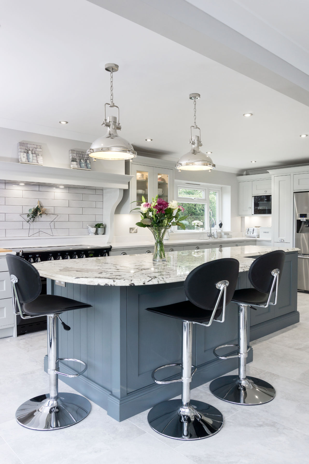 Light Grey shaker kitchen - image 05