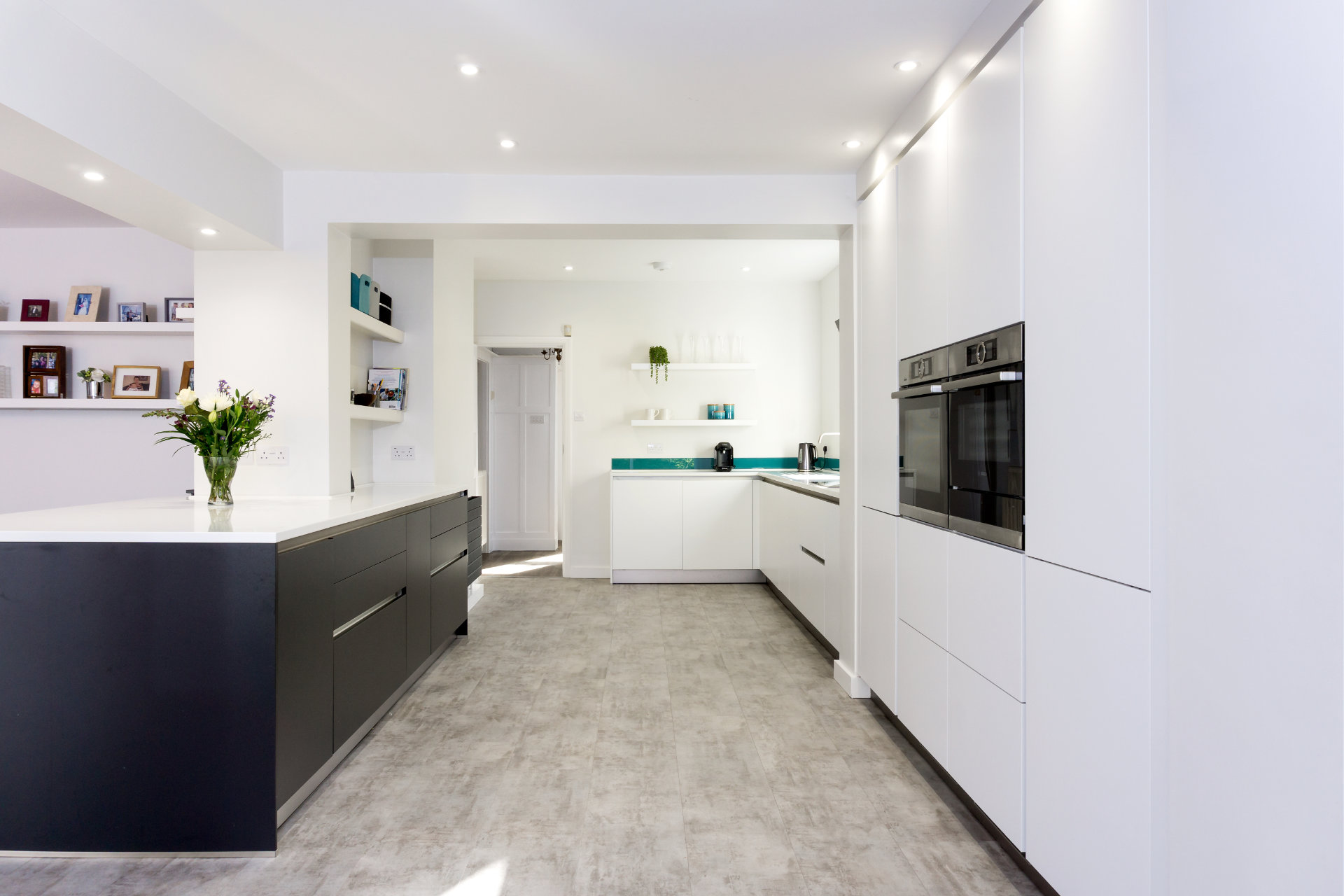 German kitchen Swansea - image 02
