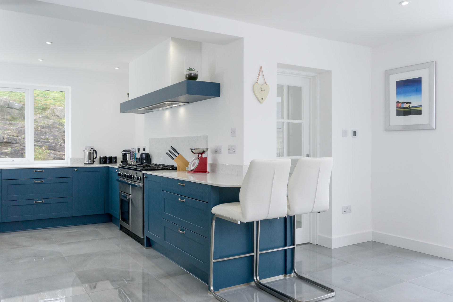 Shaker kitchen in Penllyn - image 02