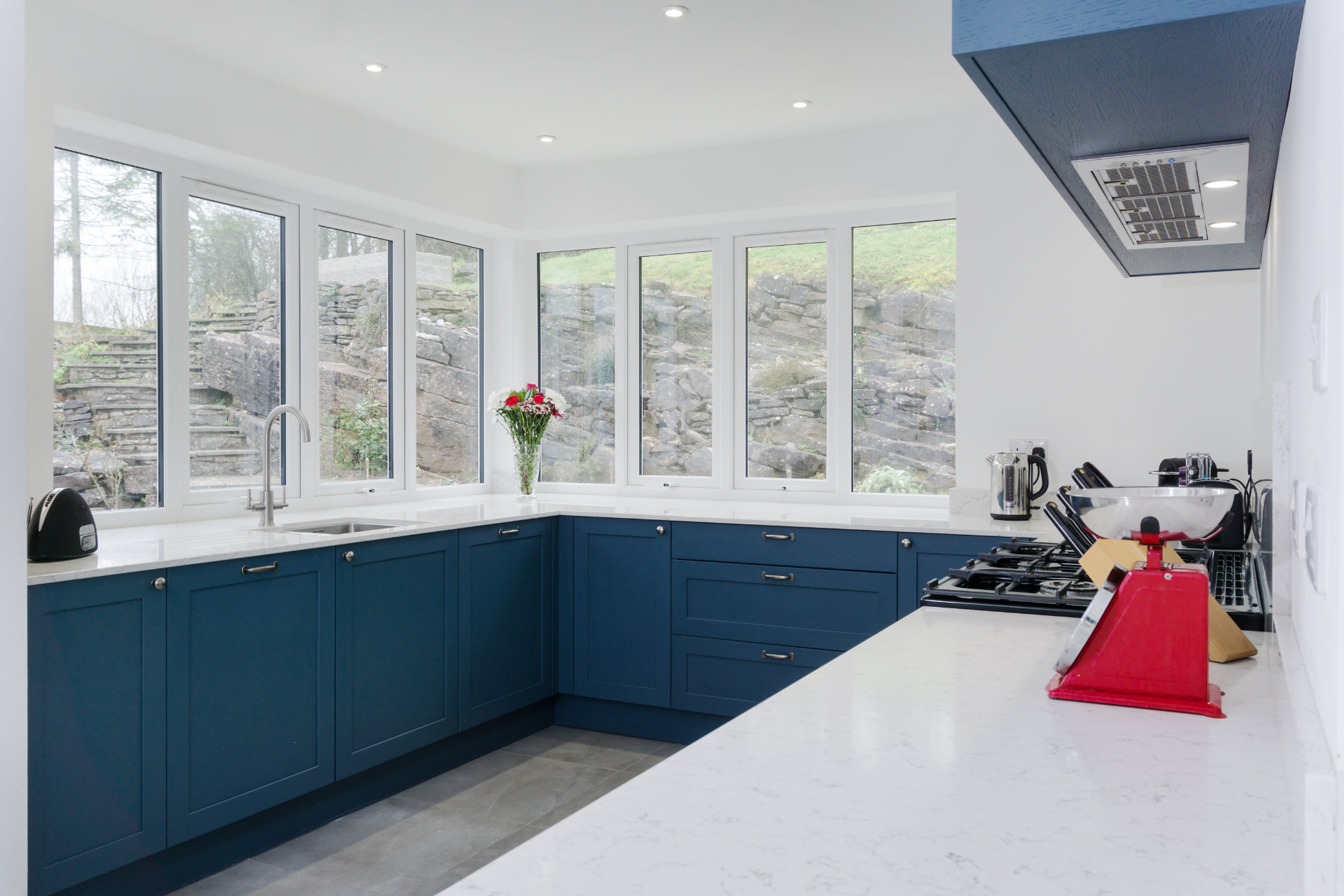 Shaker kitchen in Penllyn - image 04