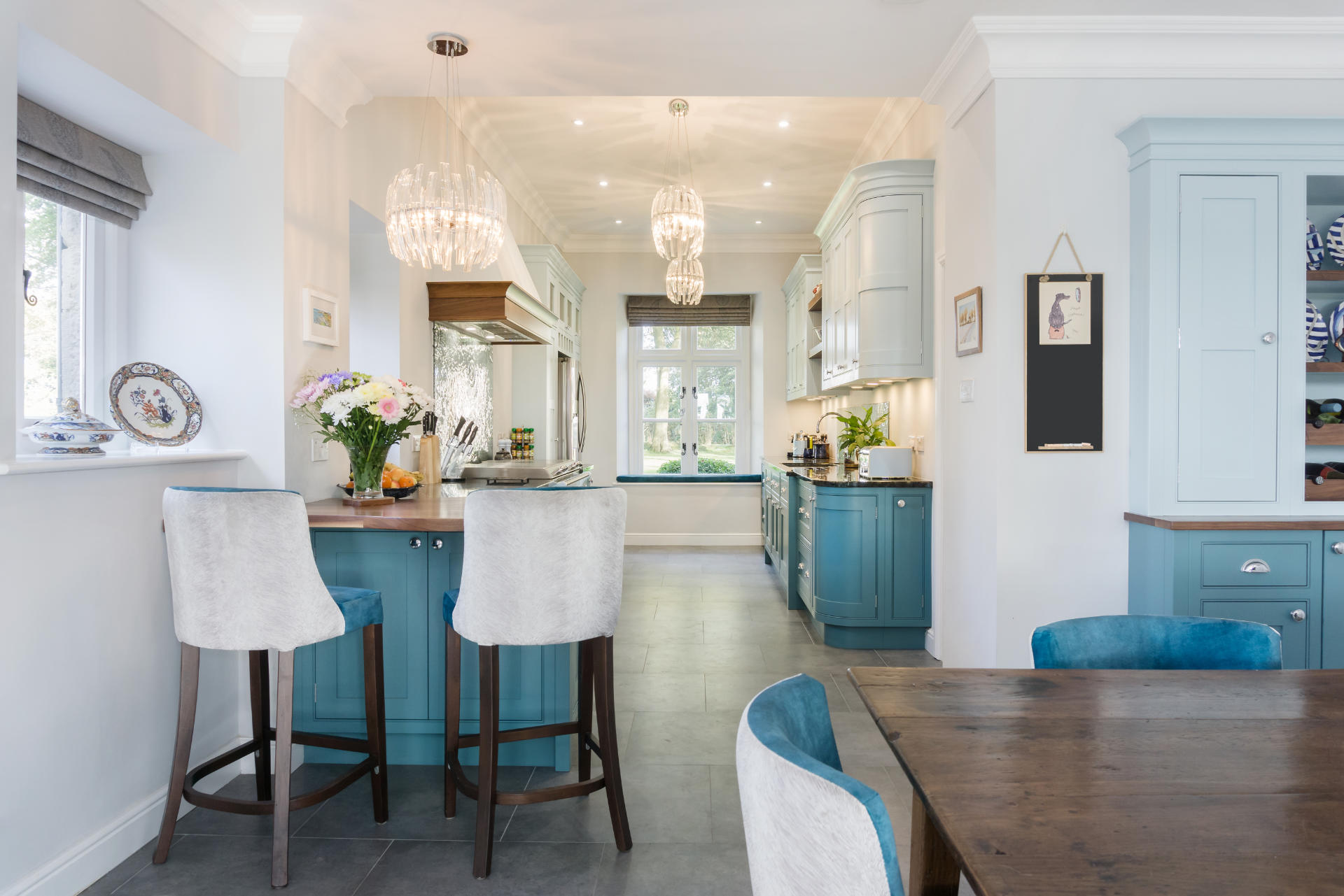 Luxury bespoke kitchen Llanmaes - image 02