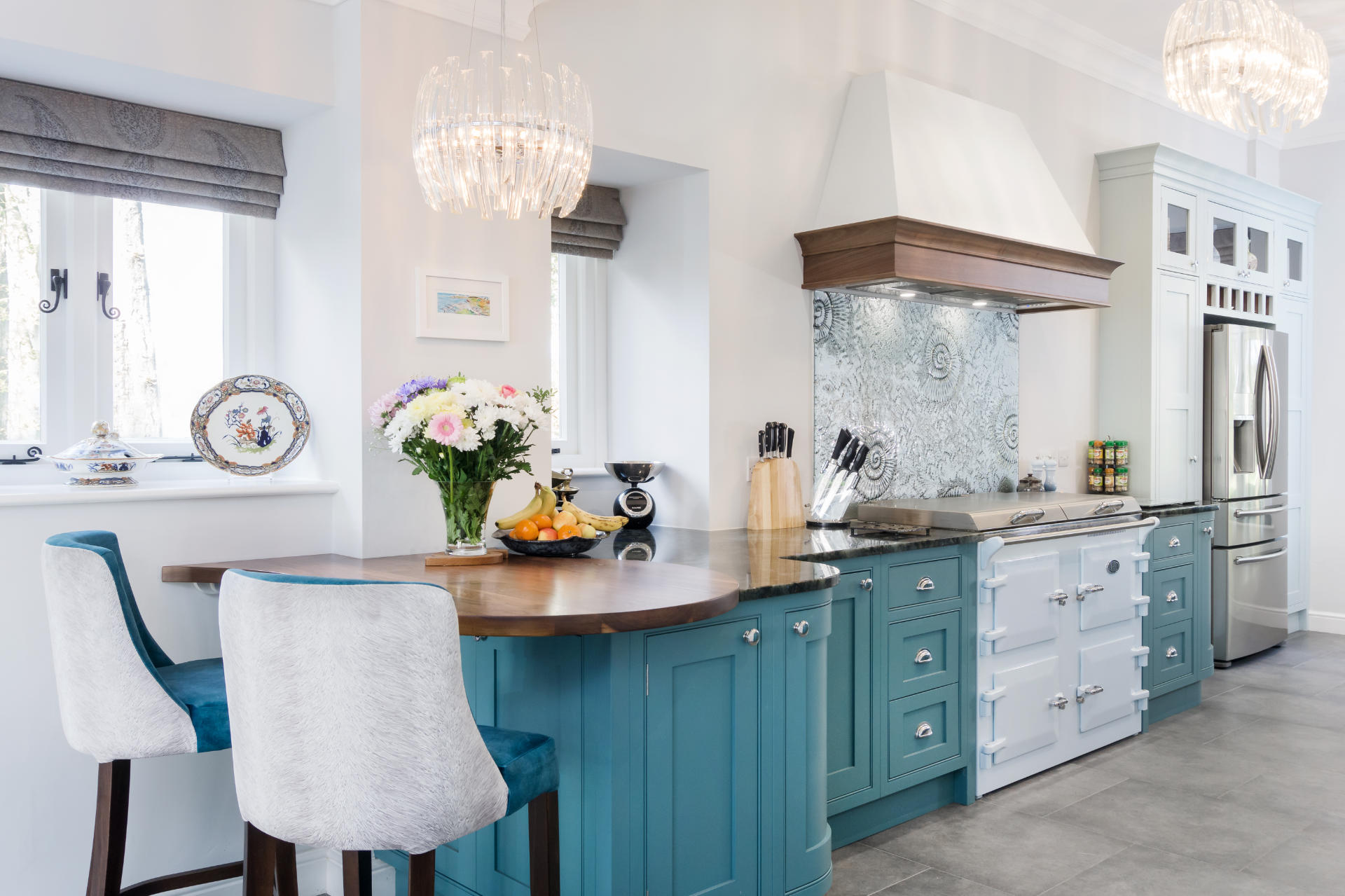 Luxury bespoke kitchen Llanmaes - image 03
