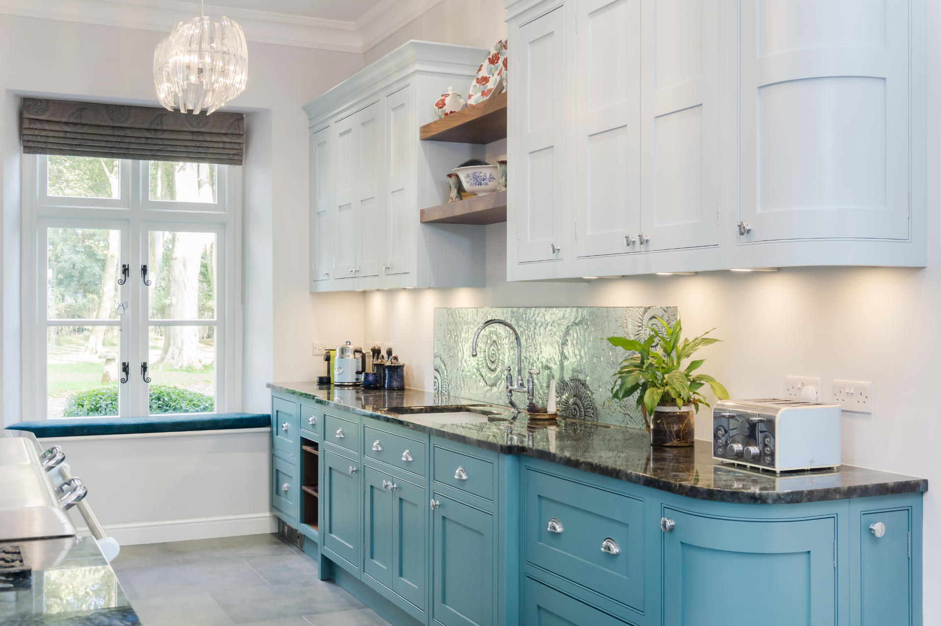 Luxury bespoke kitchen Llanmaes - image 05