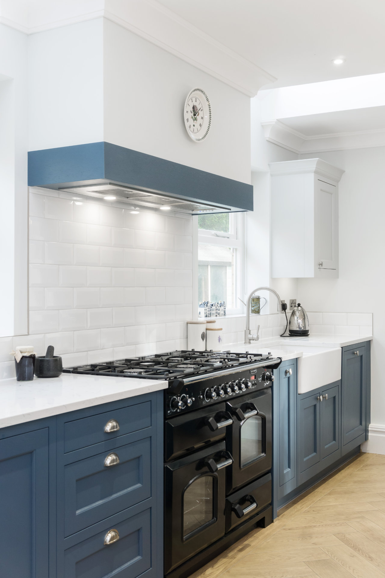 Traditional in-frame kitchen Penarth - image 03