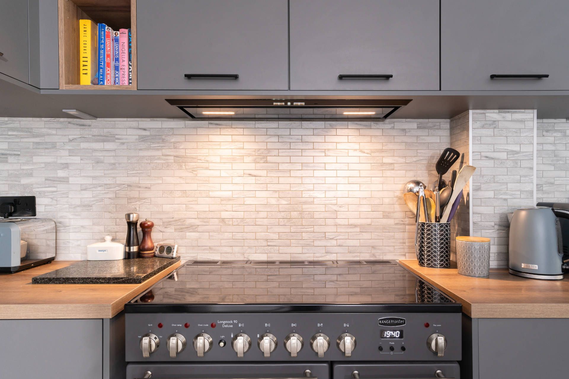 Open plan kitchen Whitchurch - image 04