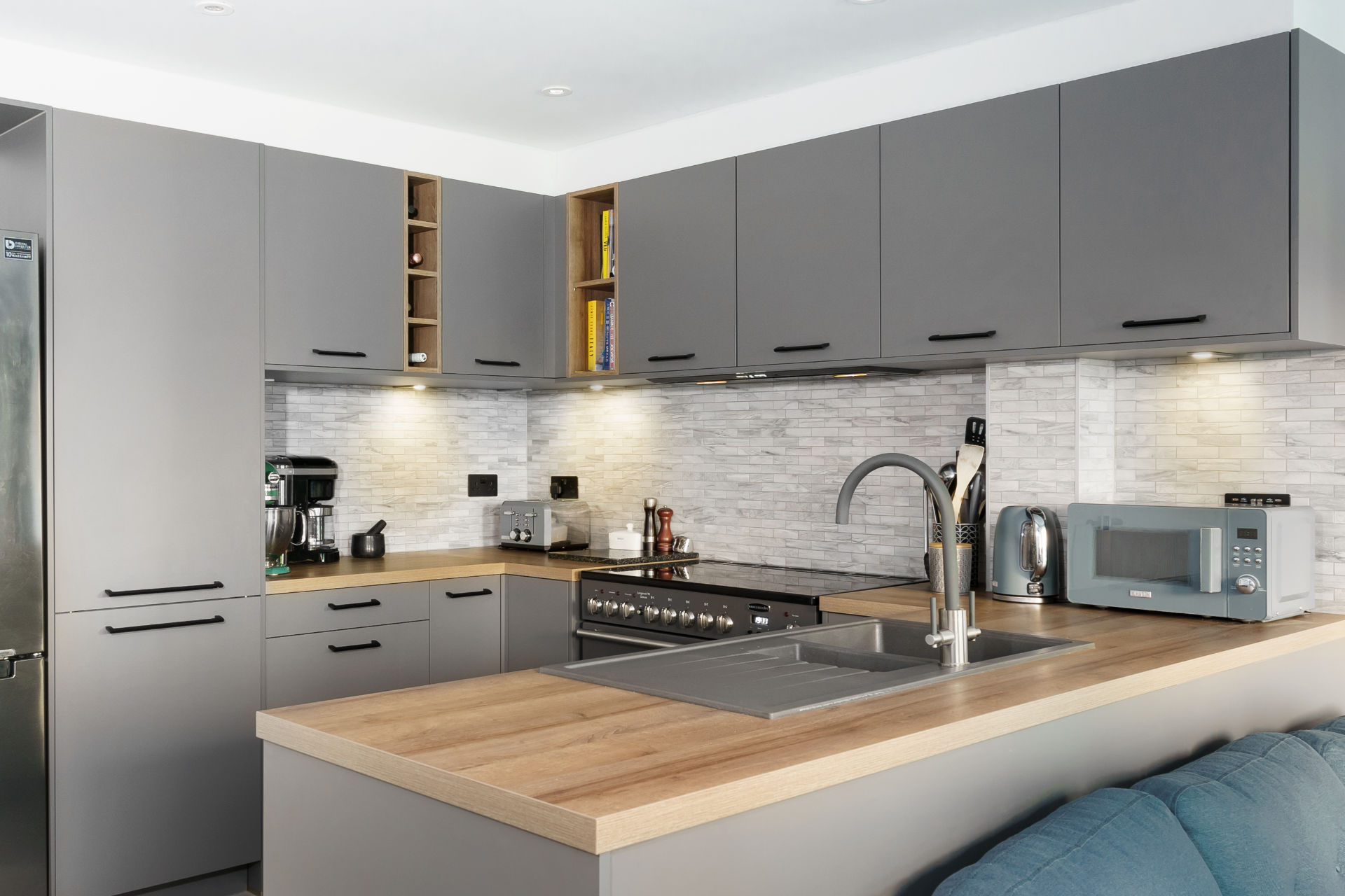 Open plan kitchen Whitchurch - image 05
