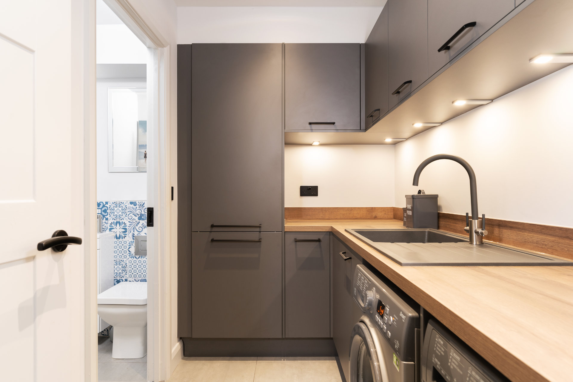 Open plan kitchen Whitchurch - image 05