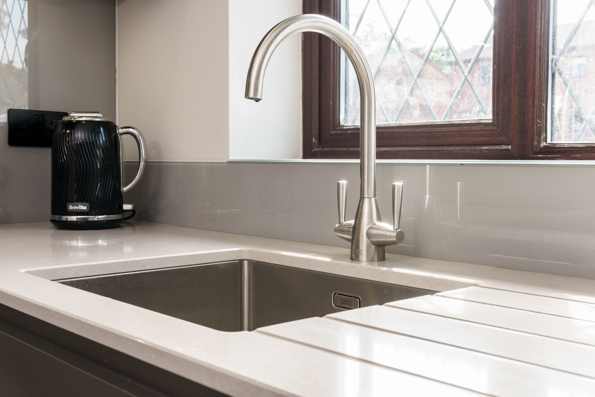 Pronorm kitchen Swansea - image 05