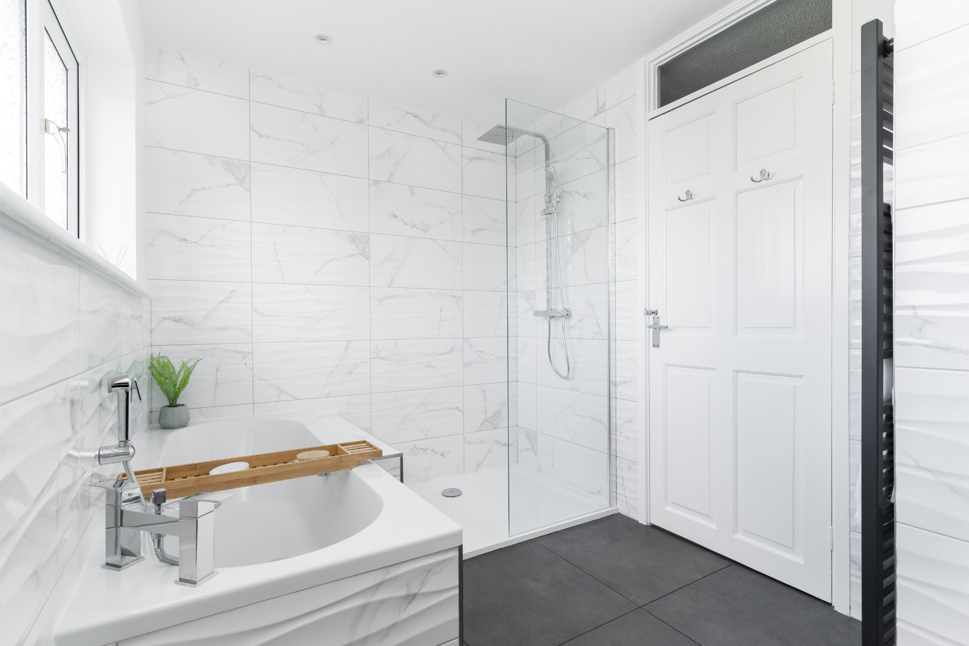 Luxury bathroom Llantwit Major - image 02