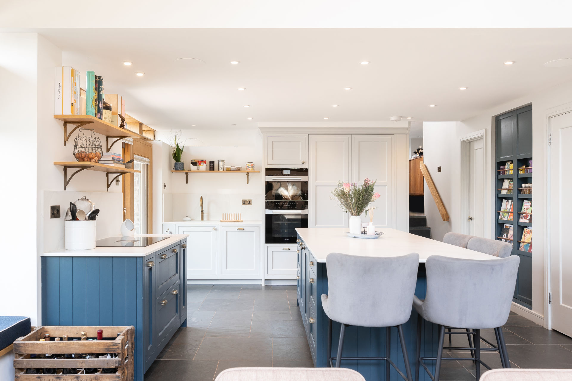 Barn conversion kitchen - image 04