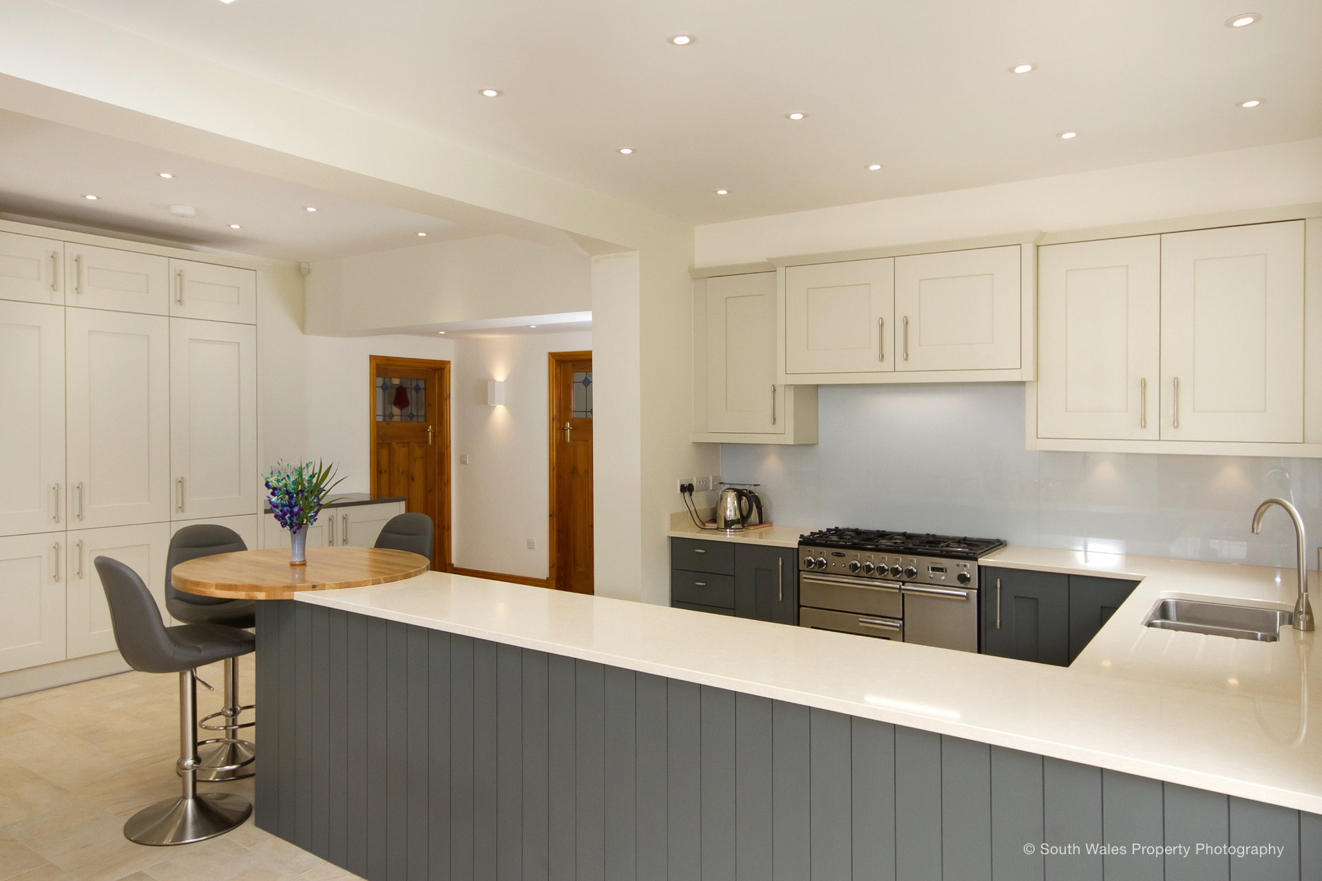Shaker style kitchen Cardiff - image 02