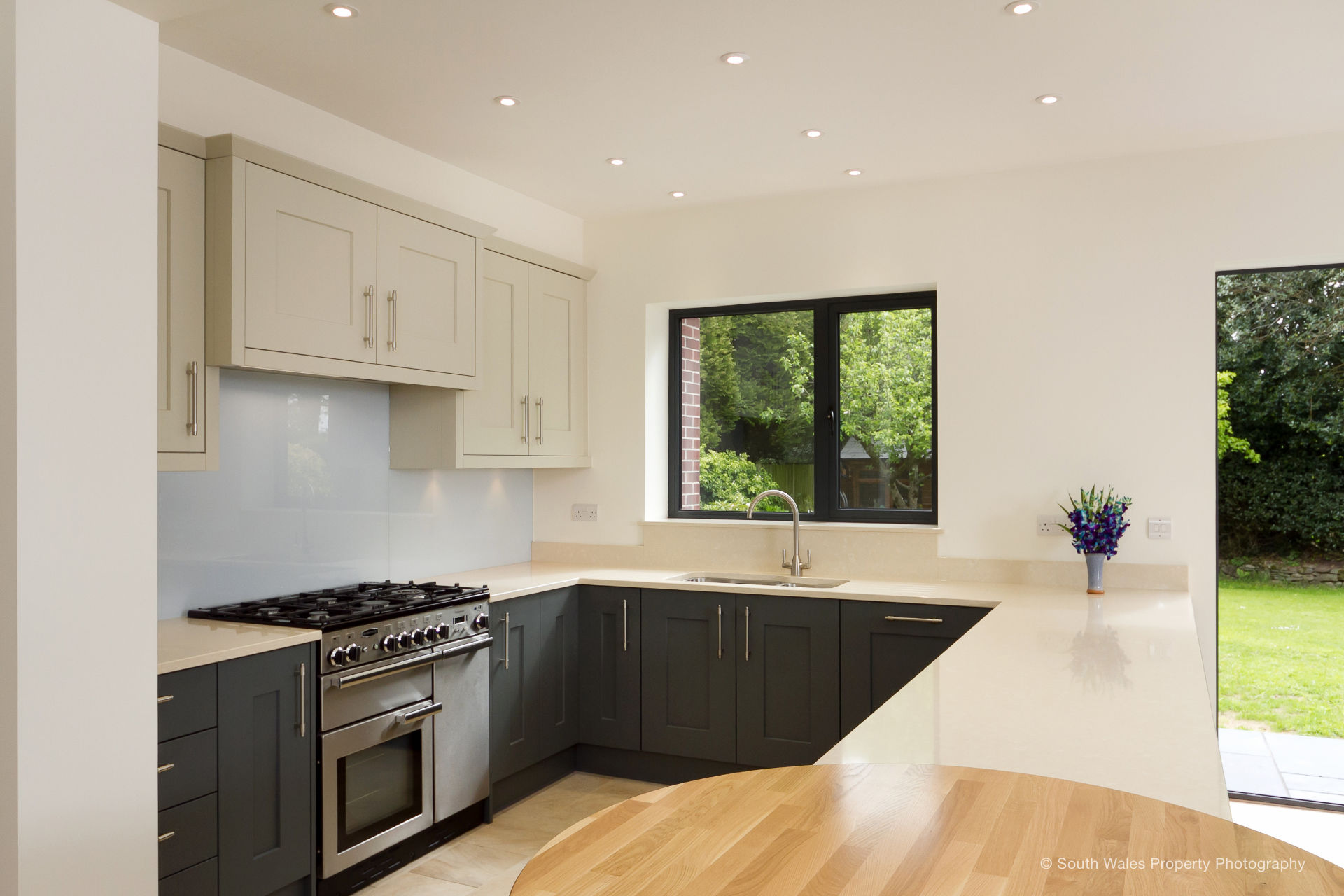 Shaker style kitchen Cardiff - image 03