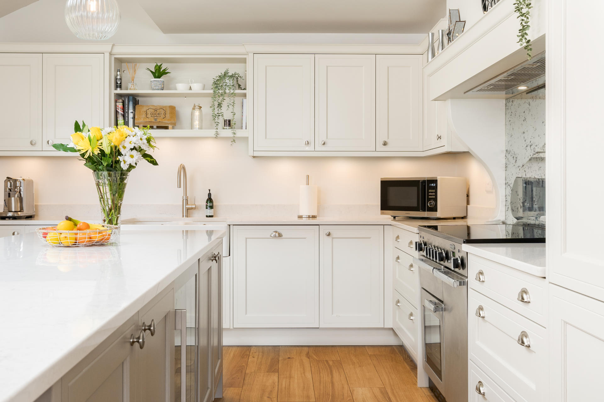 Classic shaker kitchen - image 04