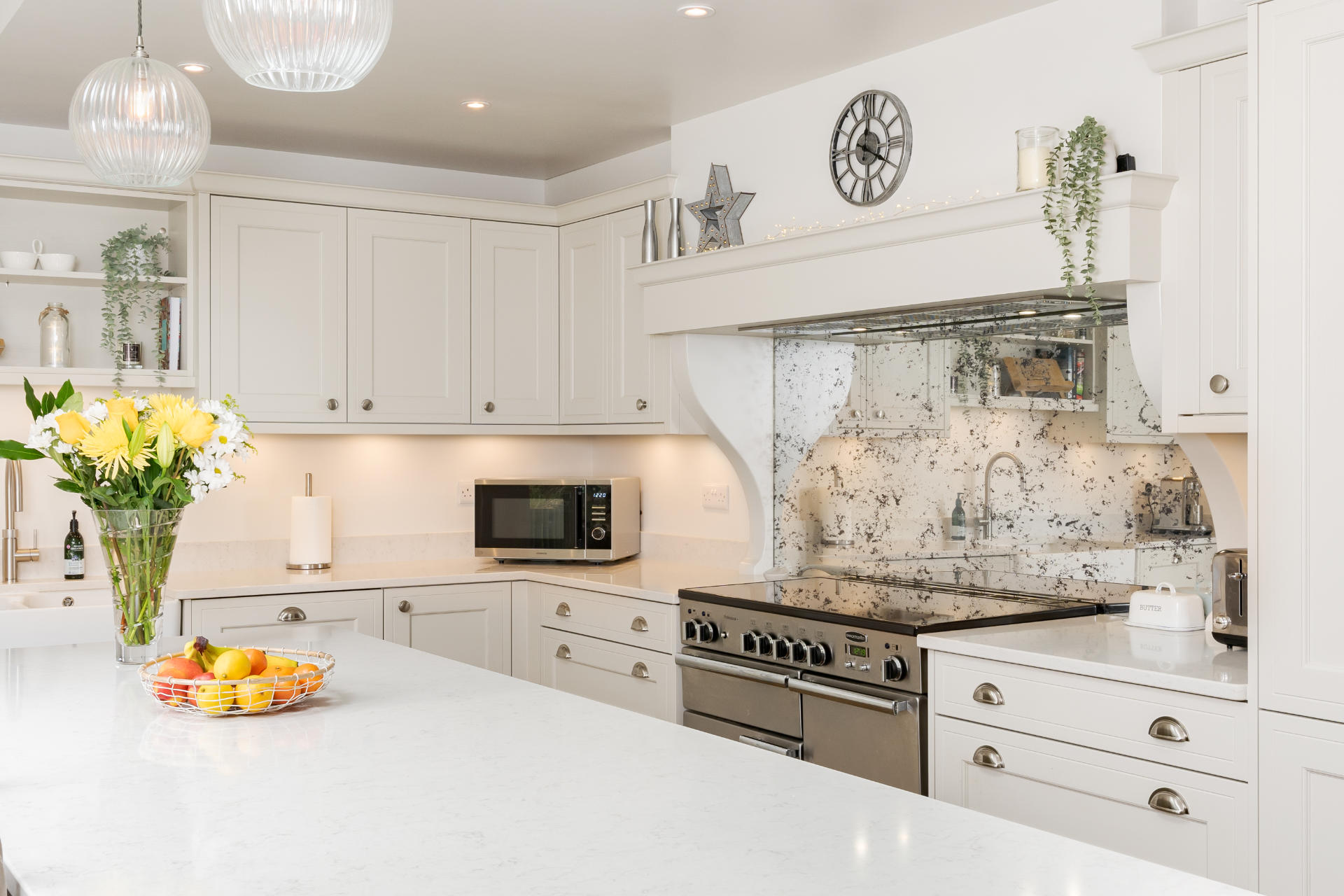 Classic shaker kitchen - image 05