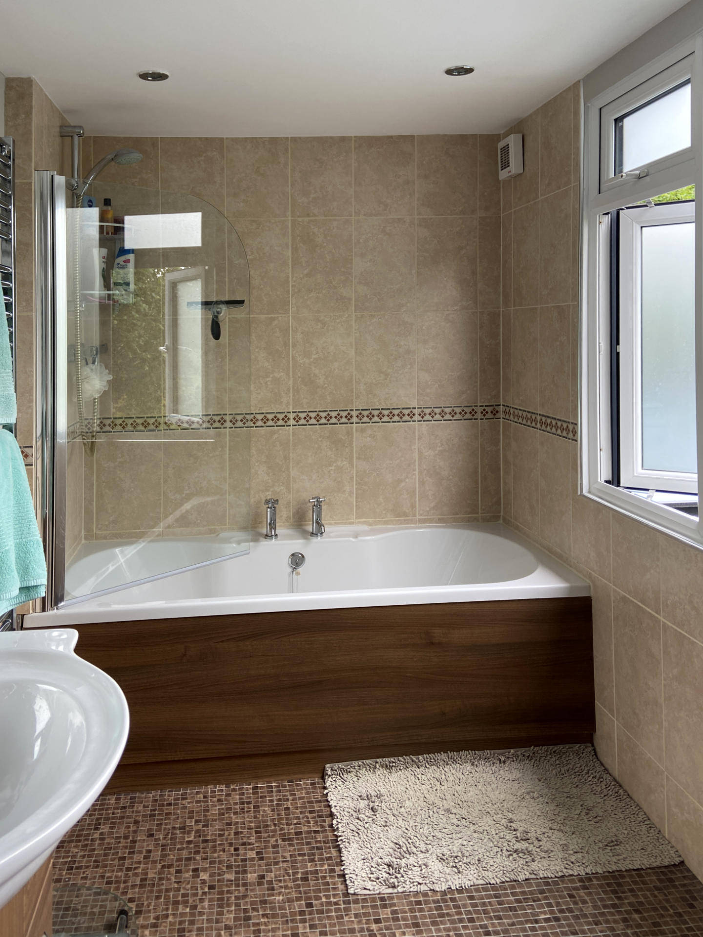 Luxury bathroom Cowbridge - image 05