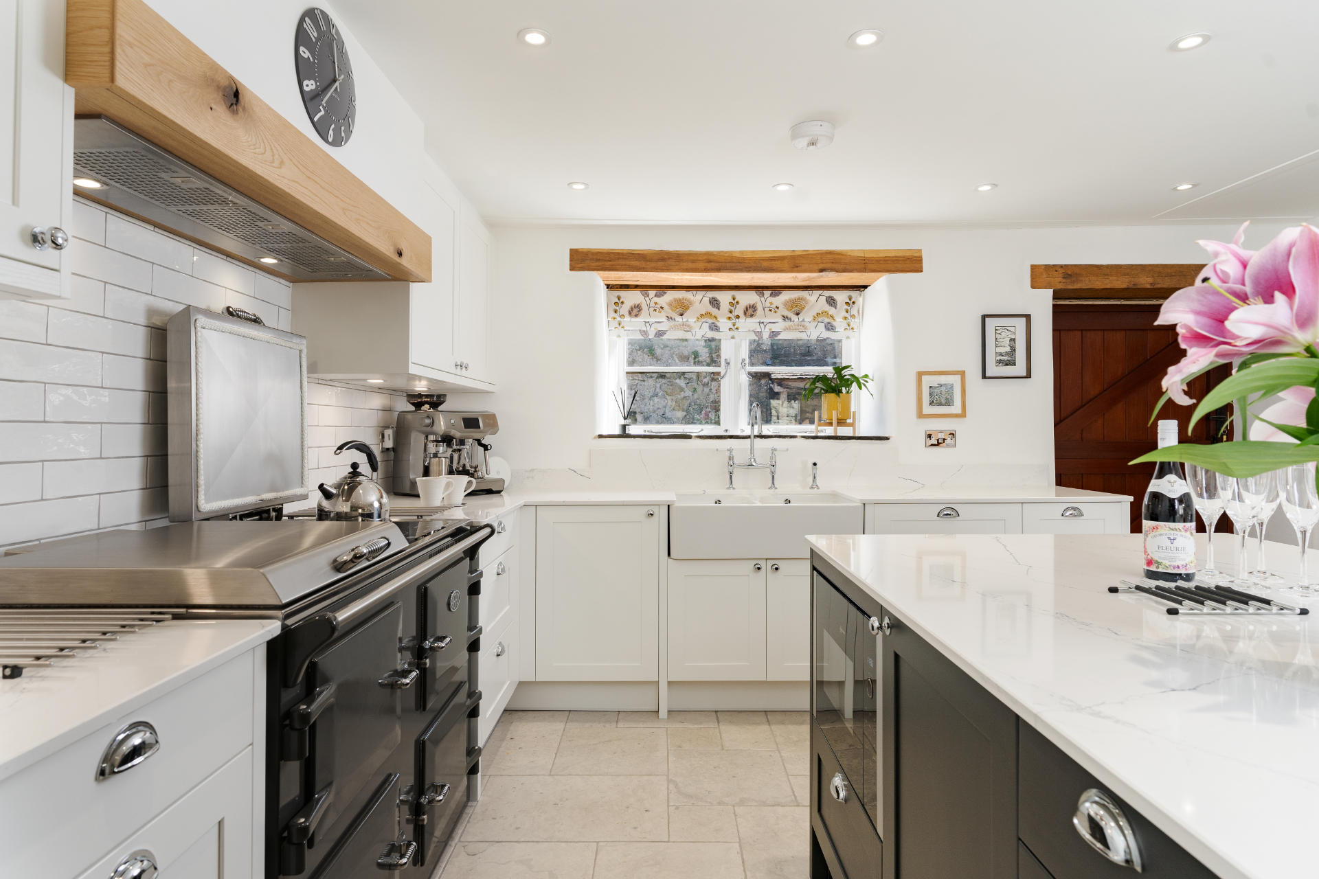 White shaker kitchen Llantwit Major - image 05