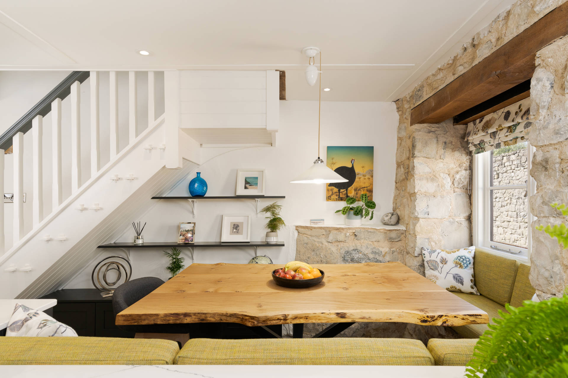 White shaker kitchen Llantwit Major - image 05