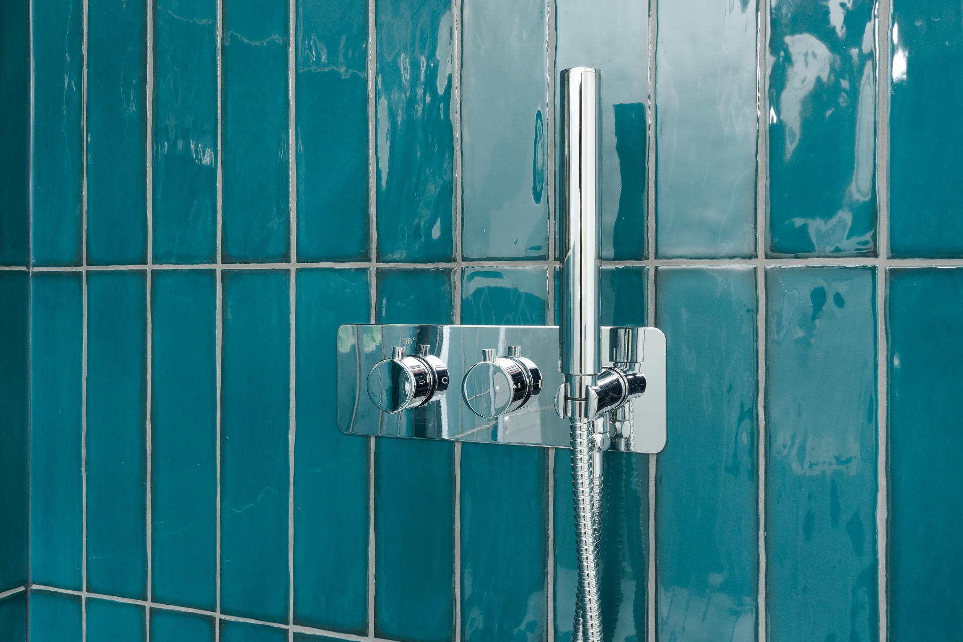 En-suite Llantwit Major - image 03
