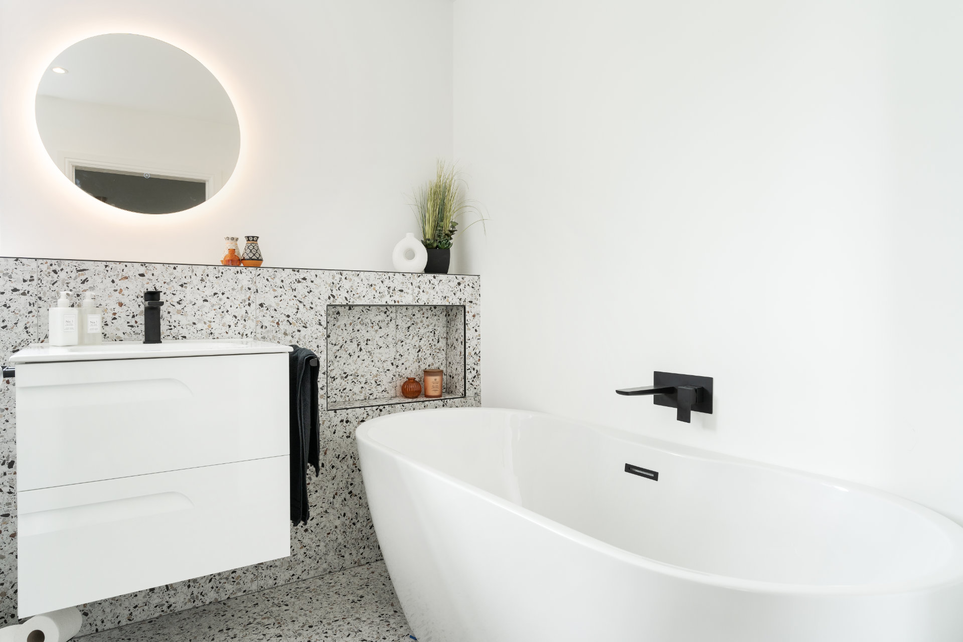 Terrazzo bathroom Llantwit Major - image 05