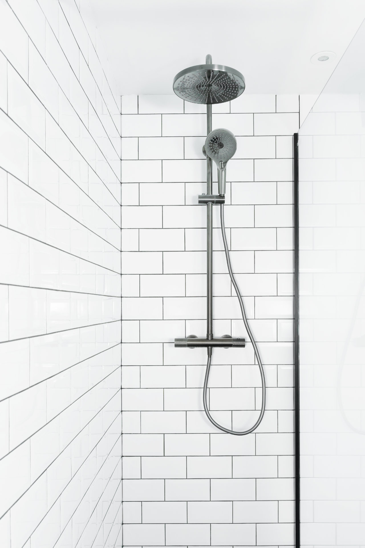 Shower room Cardiff - image 02