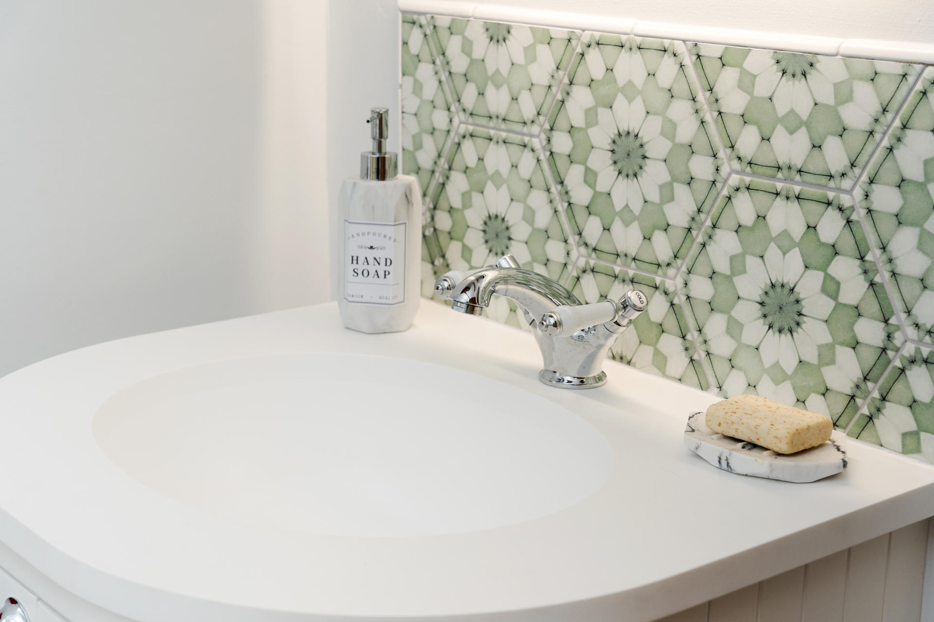 Bathroom renovation Boverton - image 05