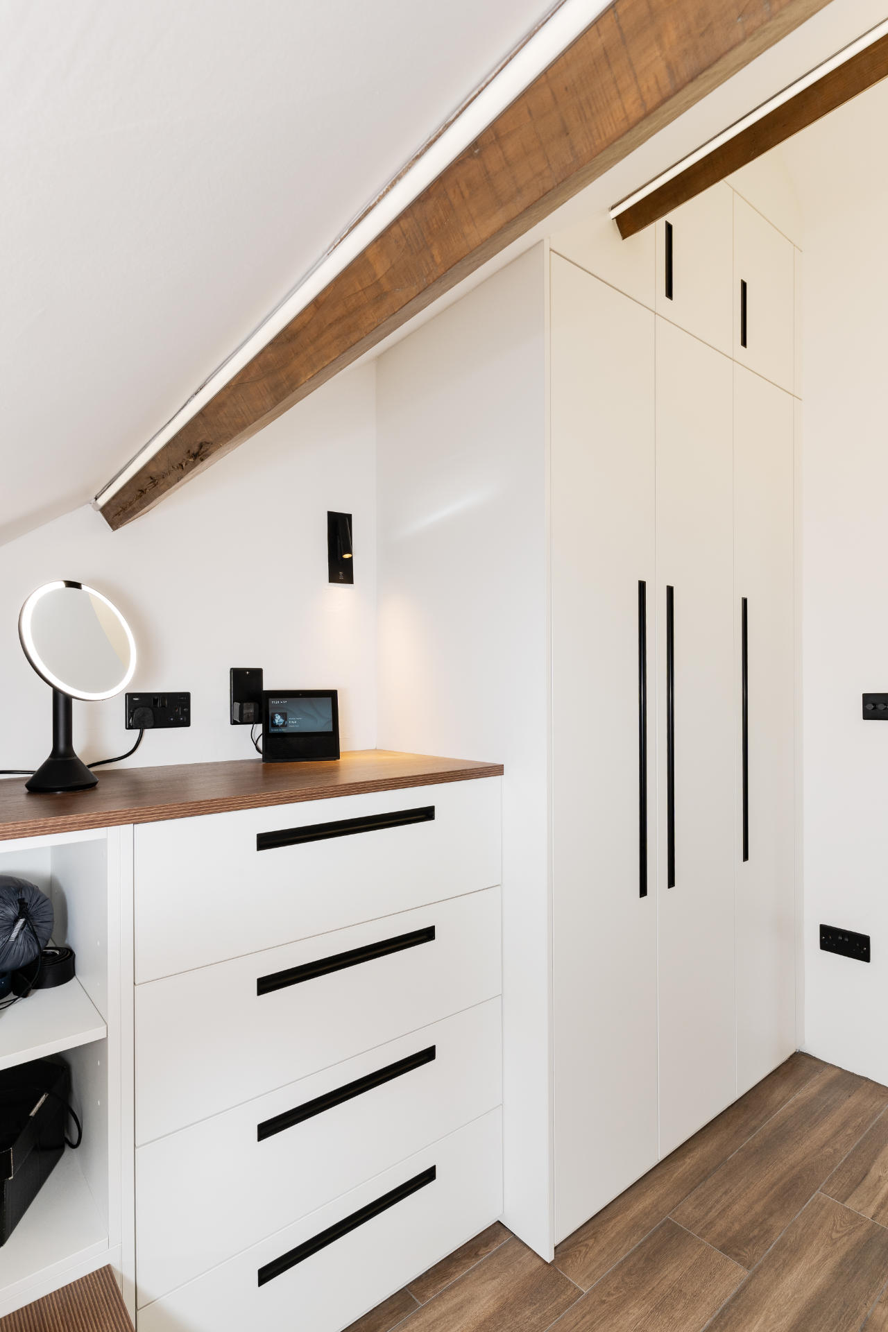 Luxury bathroom Llantwit Major - image 05