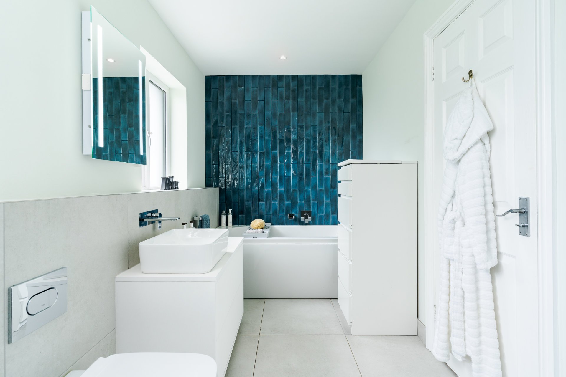 Neutral bathroom Cowbridge