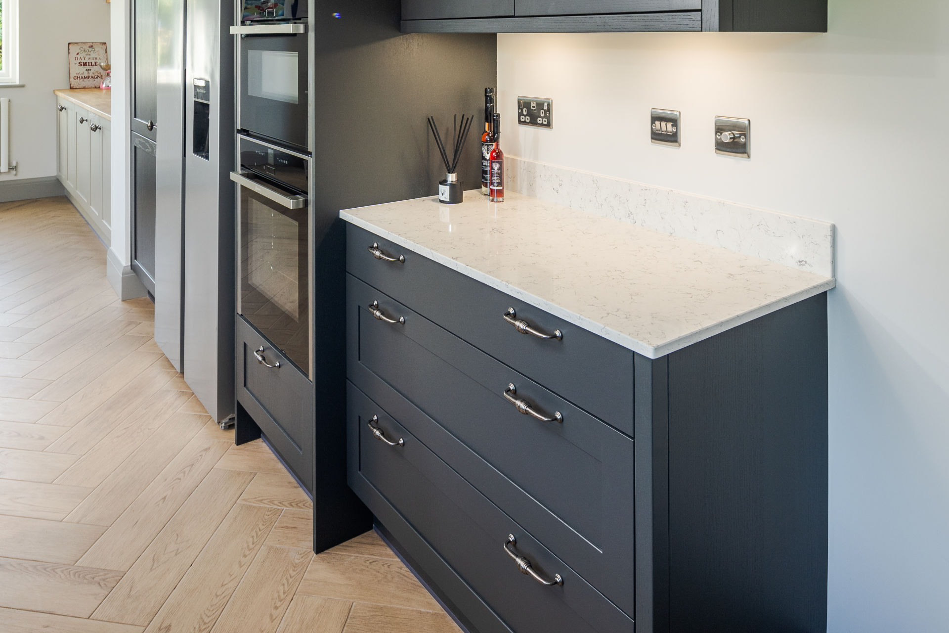Galley kitchen Cowbridge - image 04