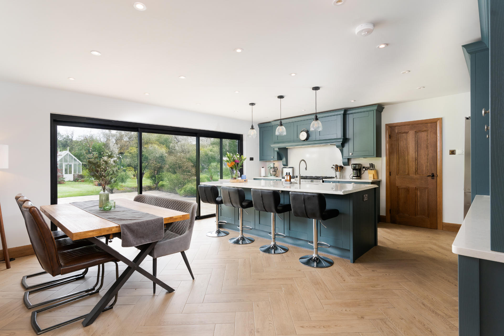 Shaker kitchen in the Vale