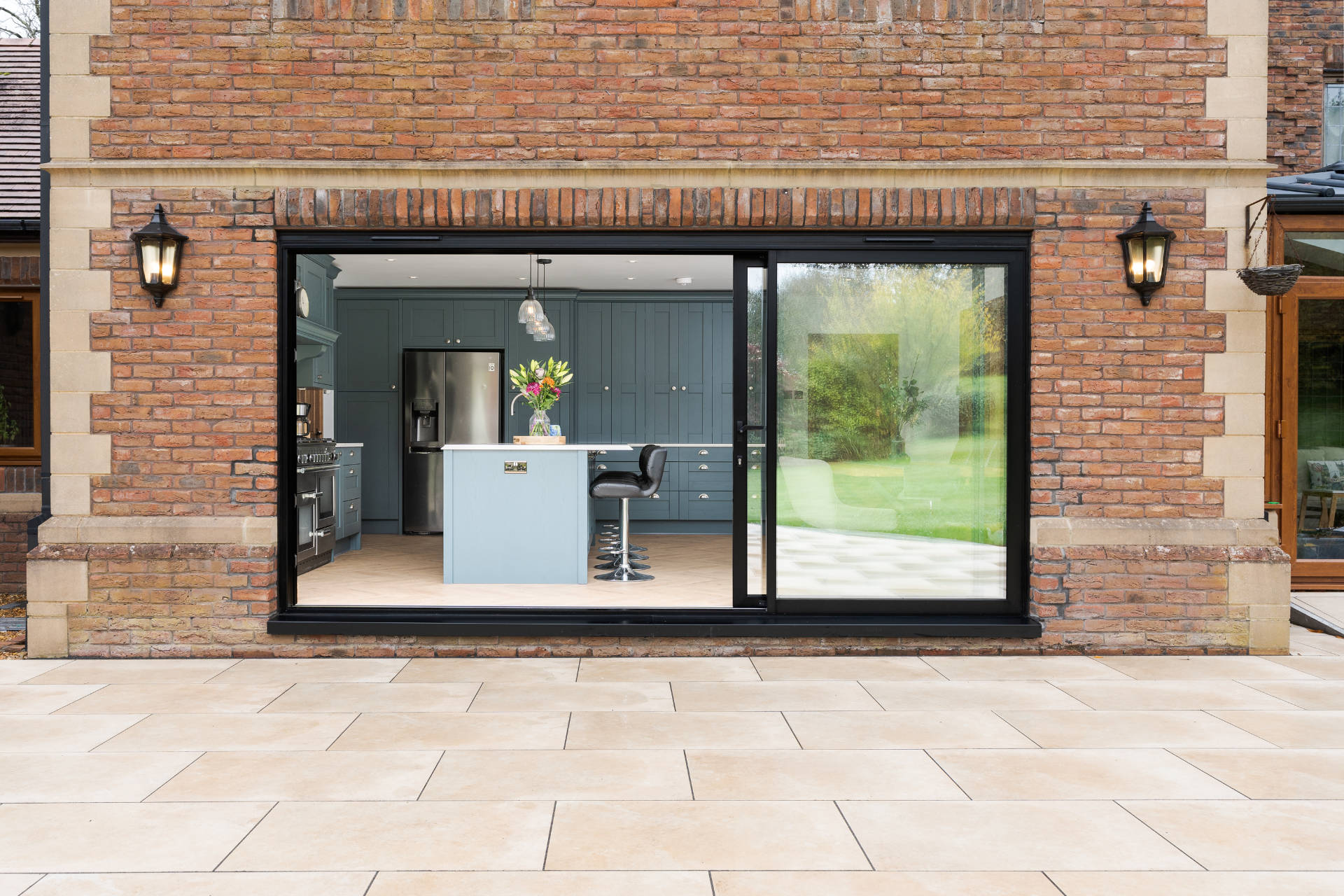 Shaker kitchen in the Vale - image 04