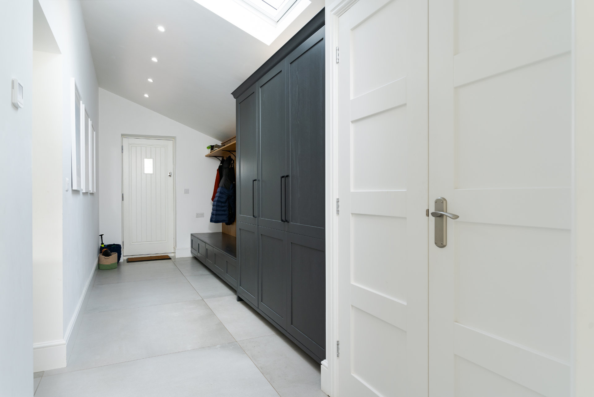 kitchen, utility and boot room - image 05